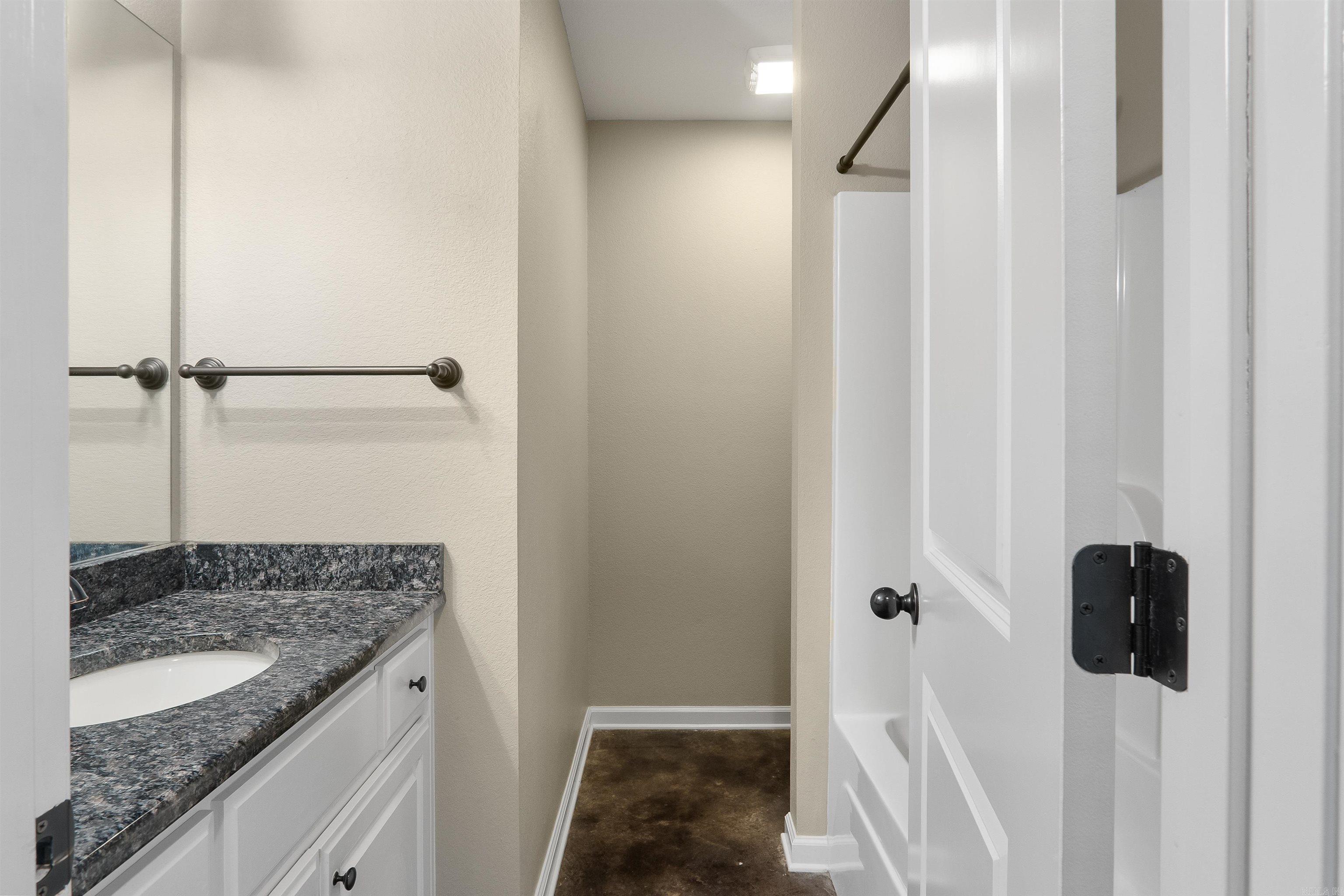 579 Crepe Myrtle Loop Property Photo 10
