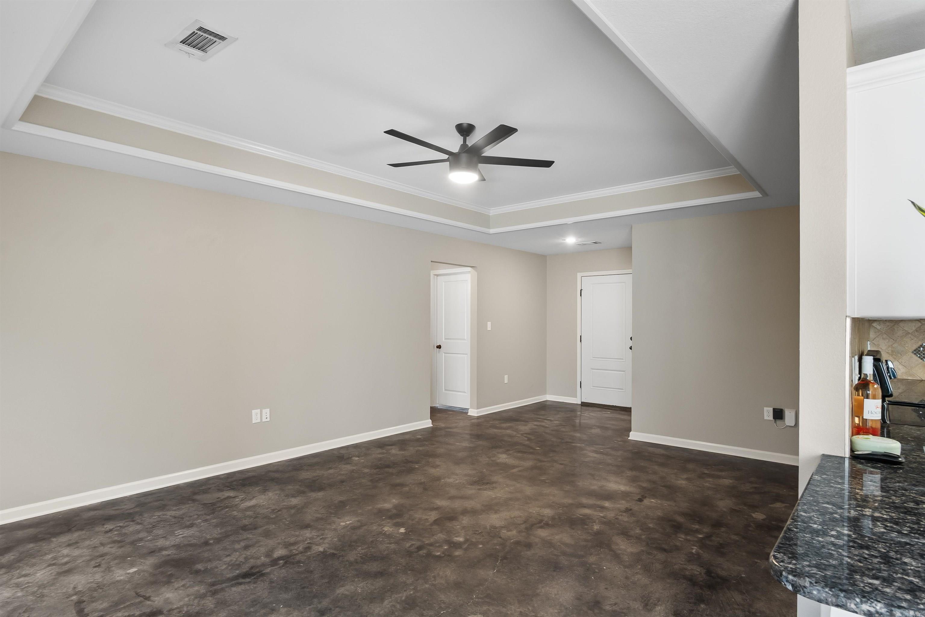 579 Crepe Myrtle Loop Property Photo 15