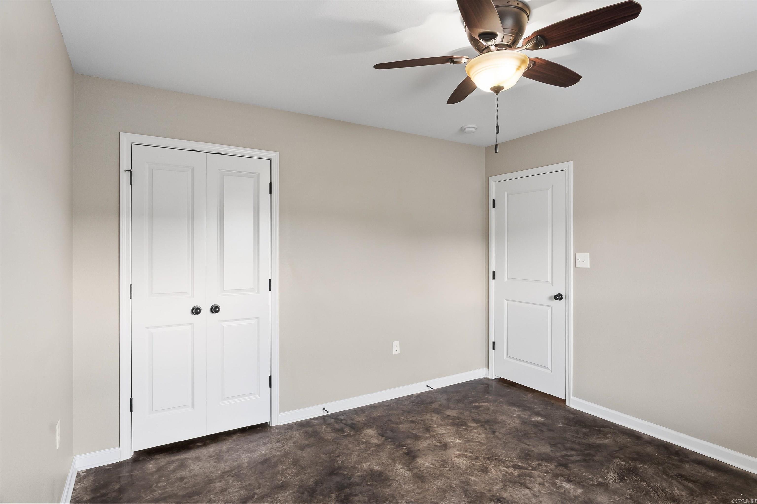 579 Crepe Myrtle Loop Property Photo 17