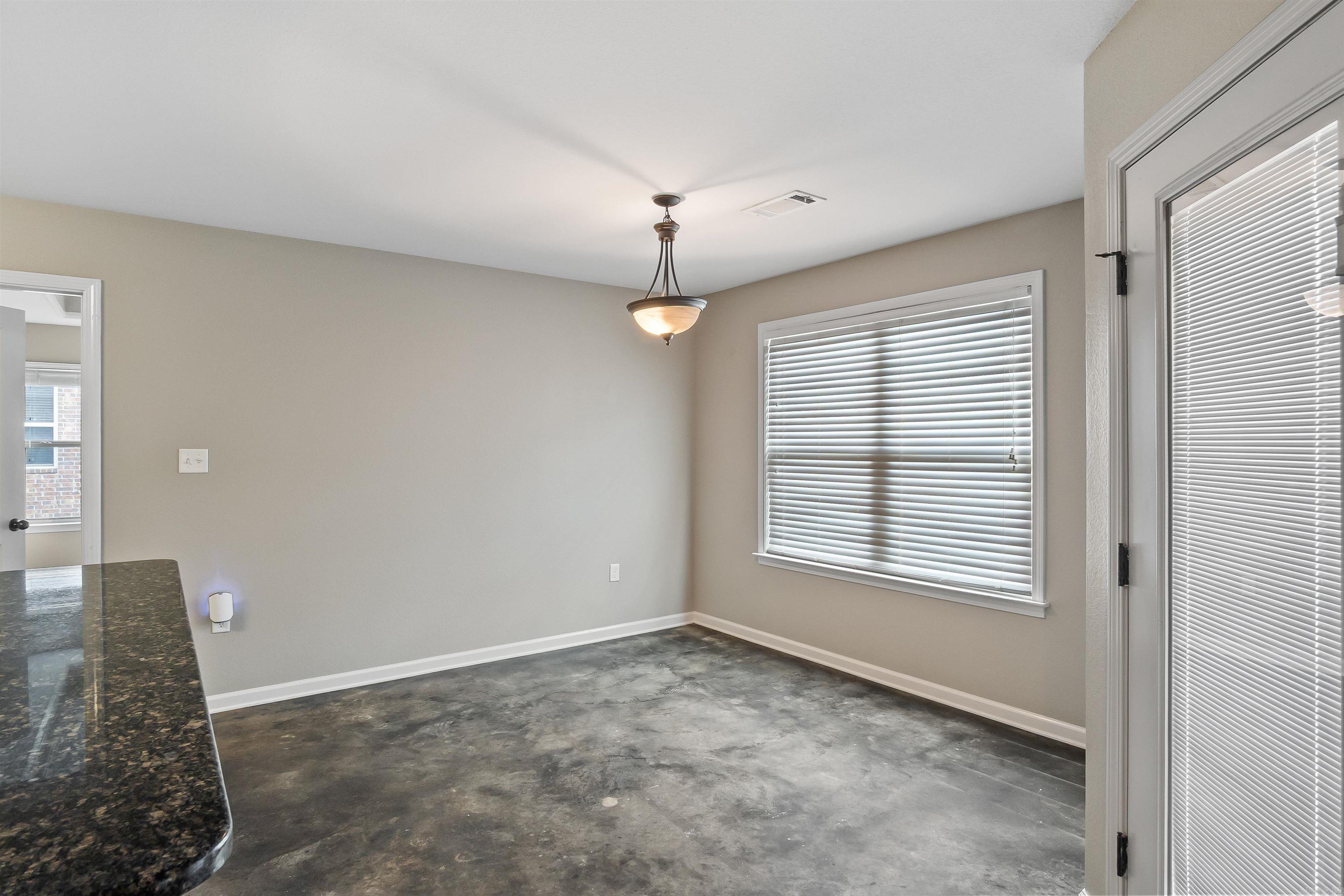 579 Crepe Myrtle Loop Property Photo 18