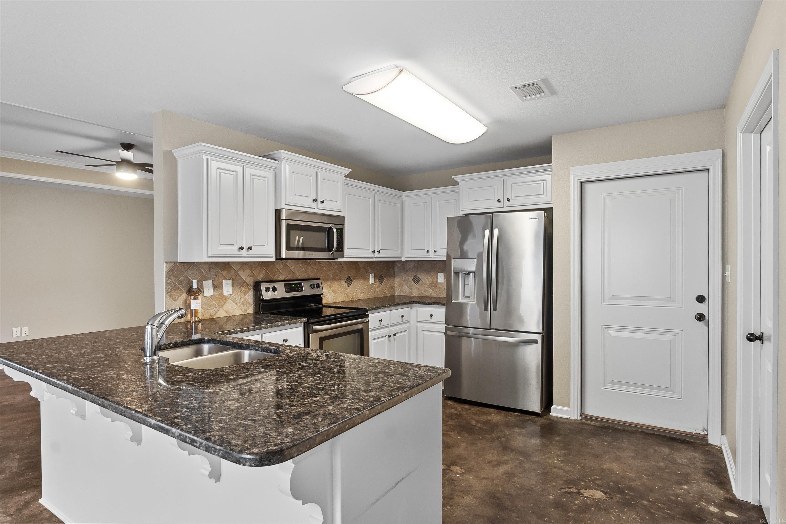 579 Crepe Myrtle Loop Property Photo 20