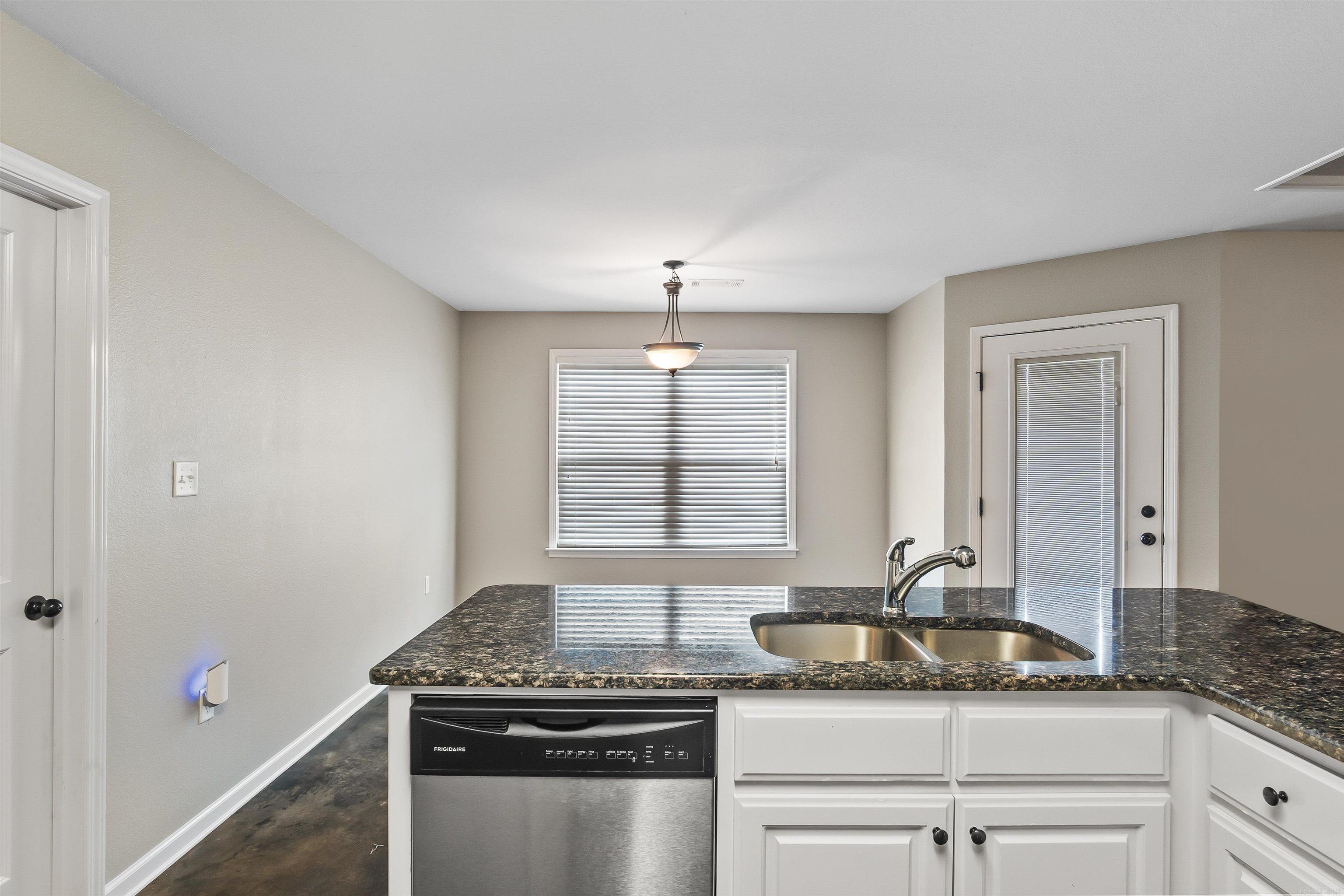 579 Crepe Myrtle Loop Property Photo 22