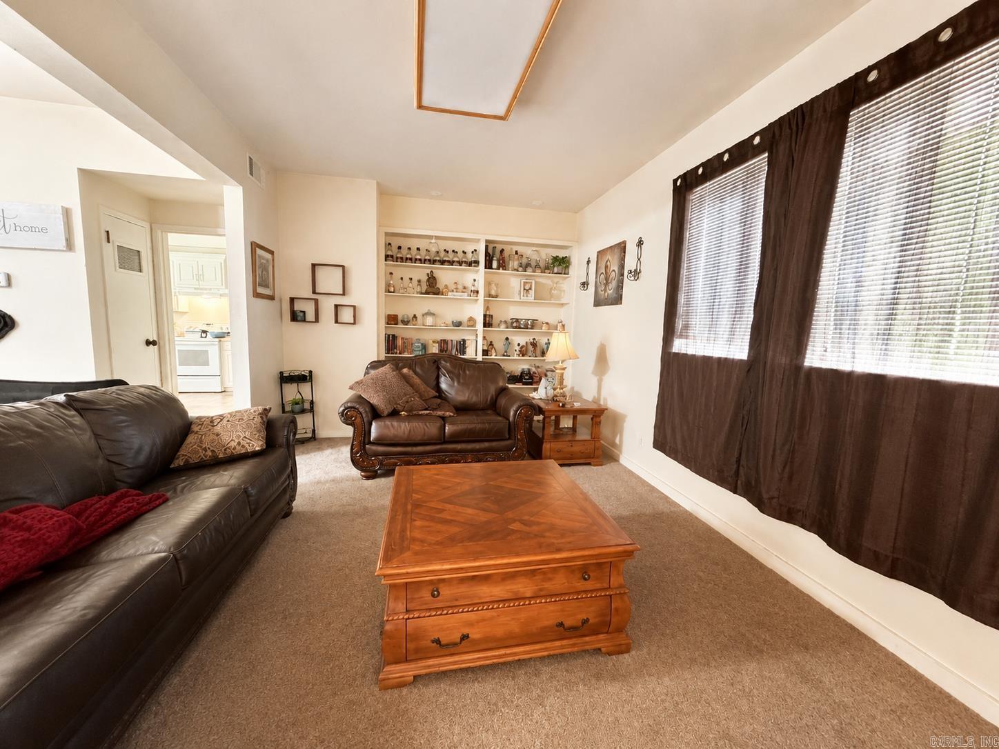 1419 Hunter Street Property Photo 6