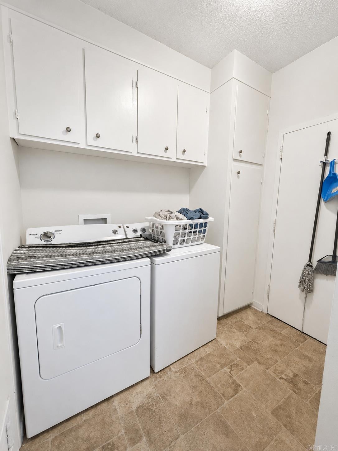 1419 Hunter Street Property Photo 19