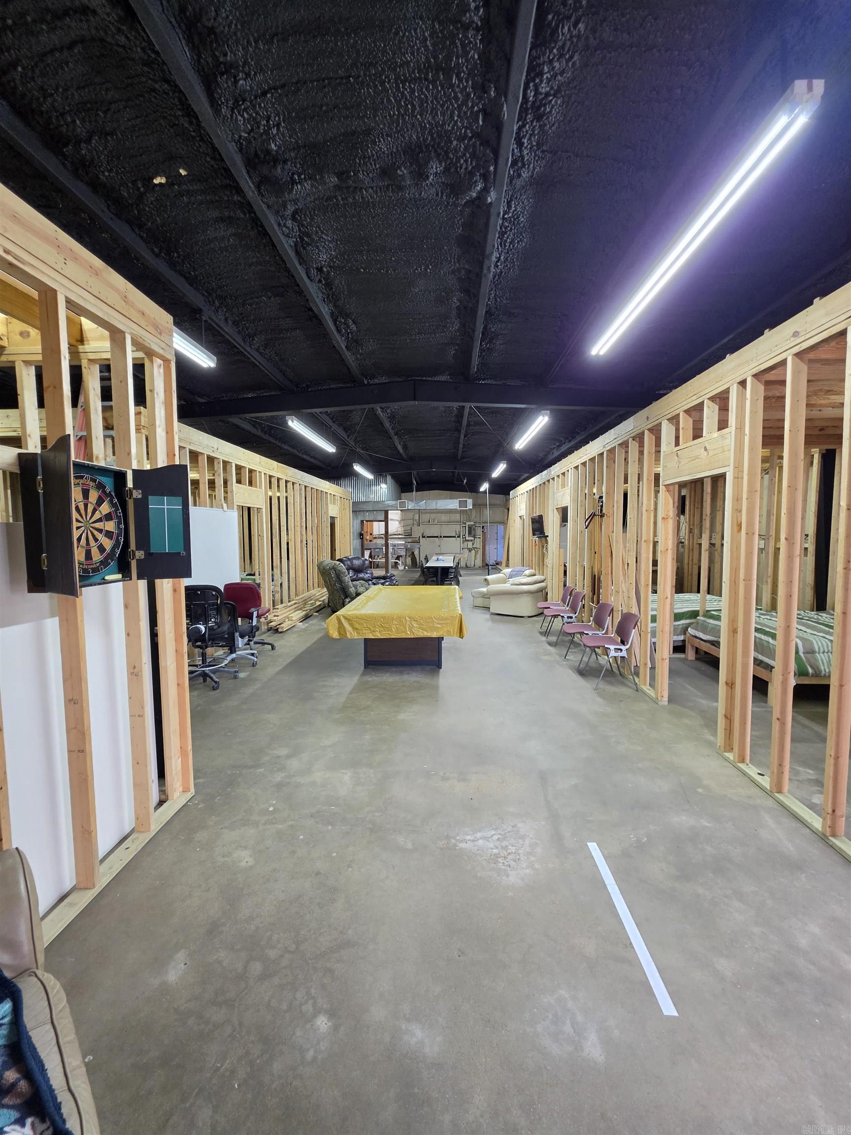 105 S Main St Property Photo 9