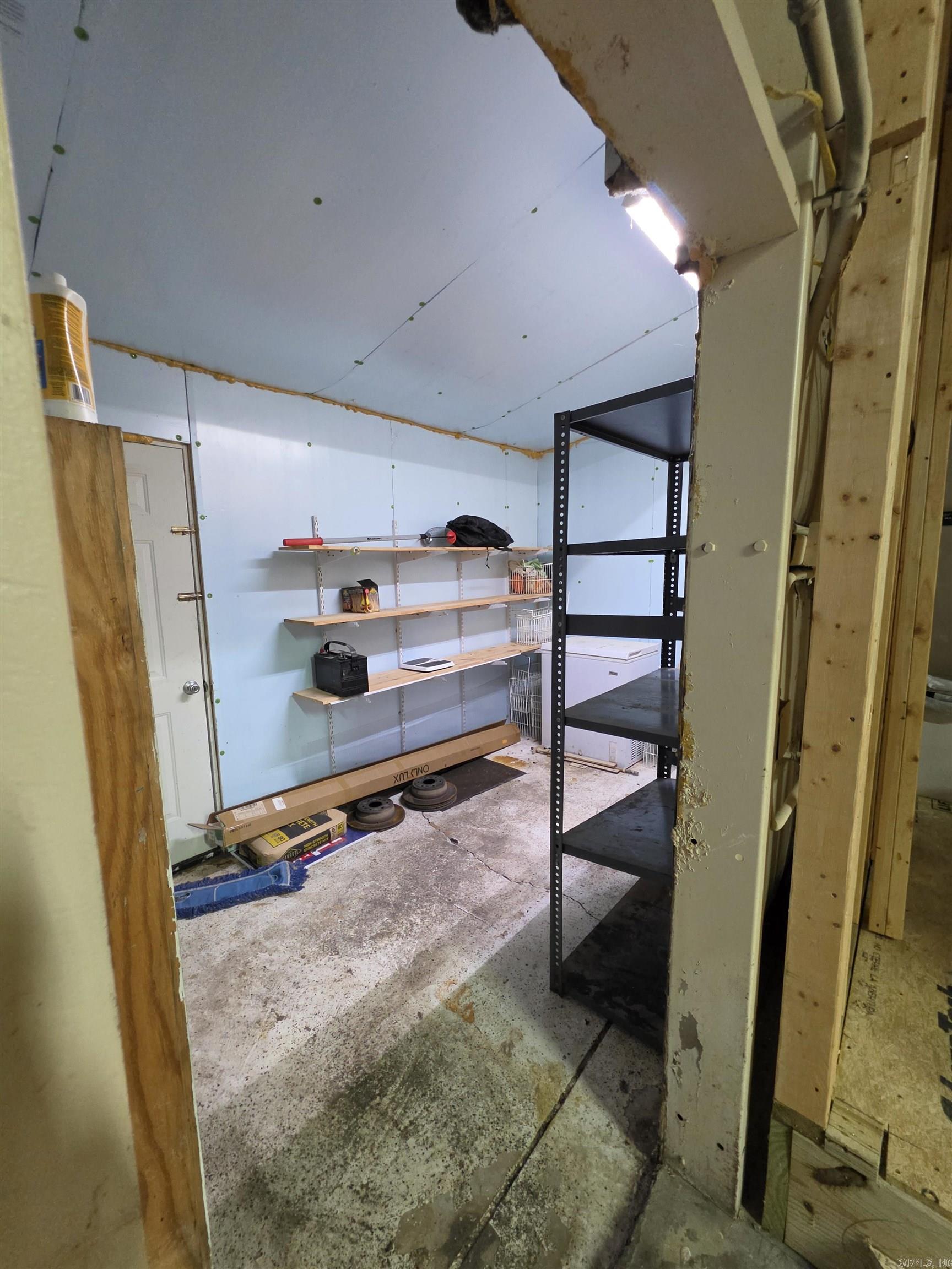 105 S Main St Property Photo 17