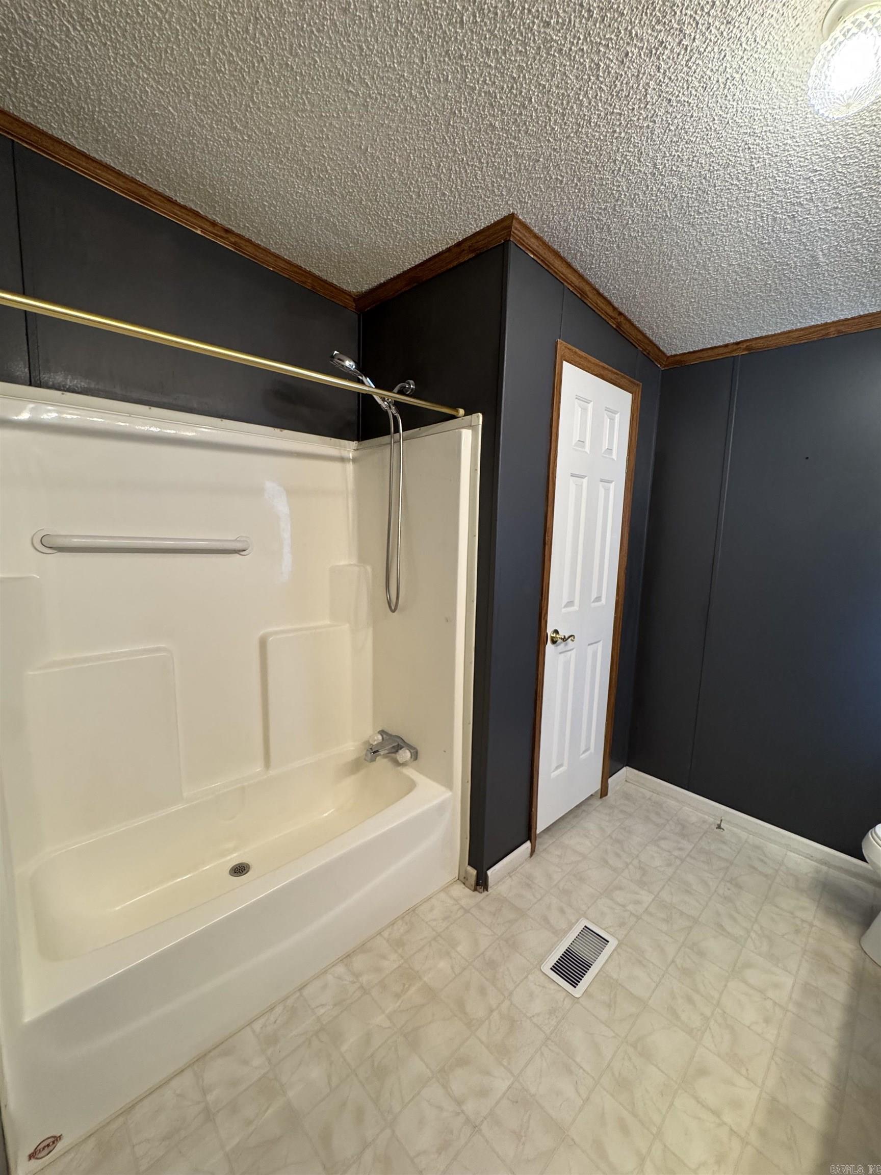 40 Tony Lane Property Photo 19