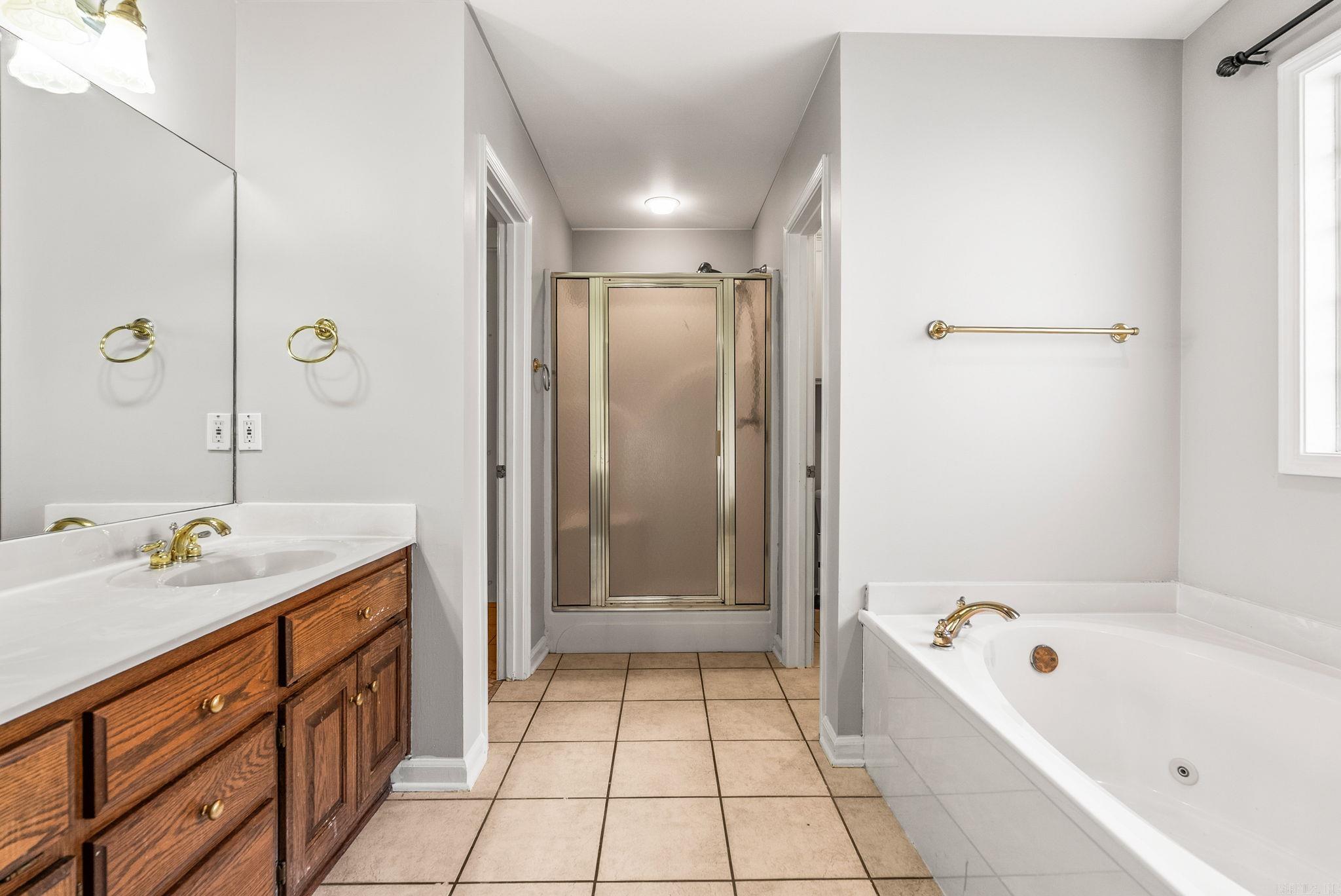 104 Cannes Court Property Photo 25