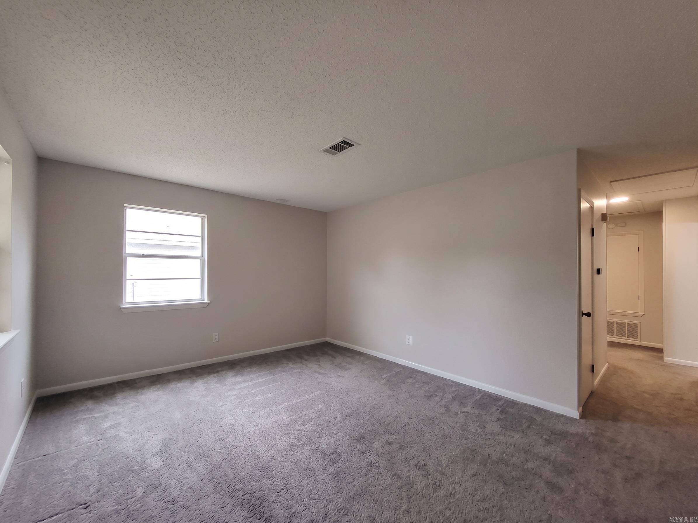 8805 Claremont Avenue Property Photo 13