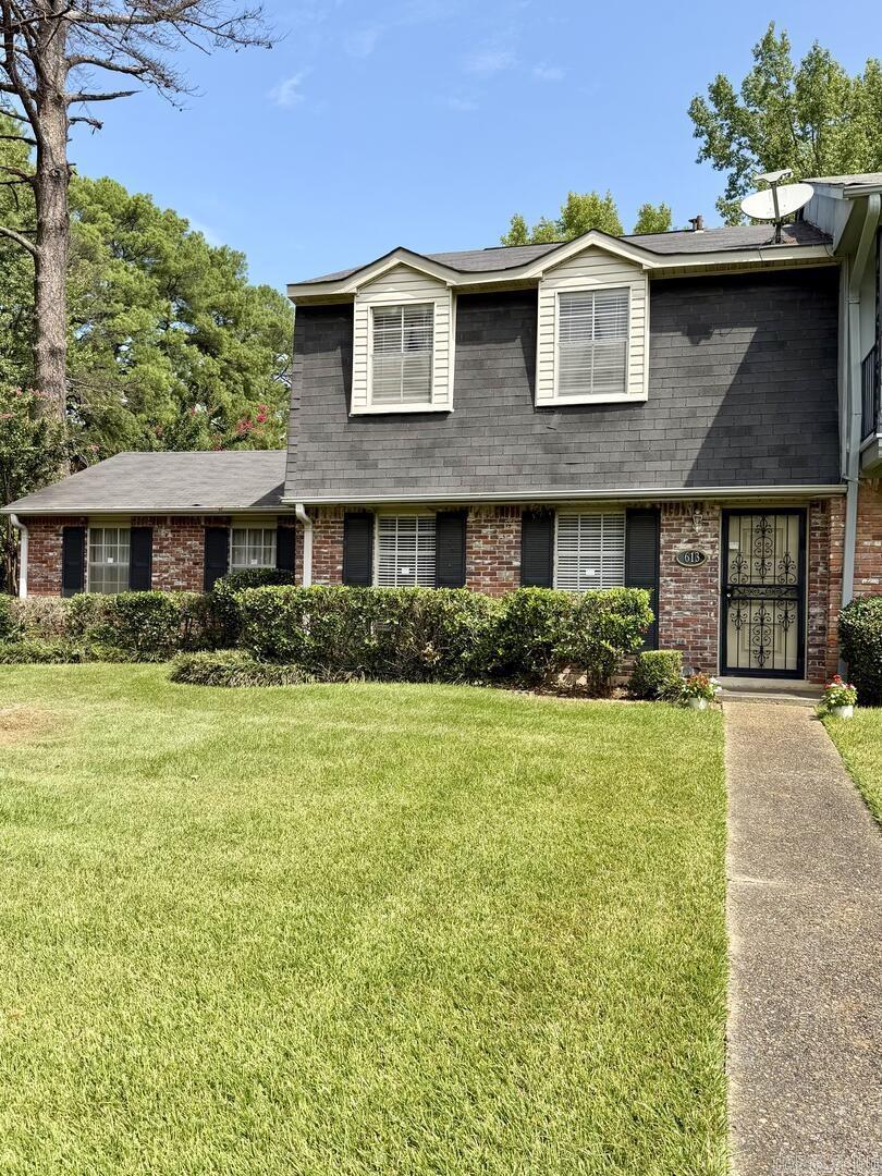 613 Greenbriar Drive