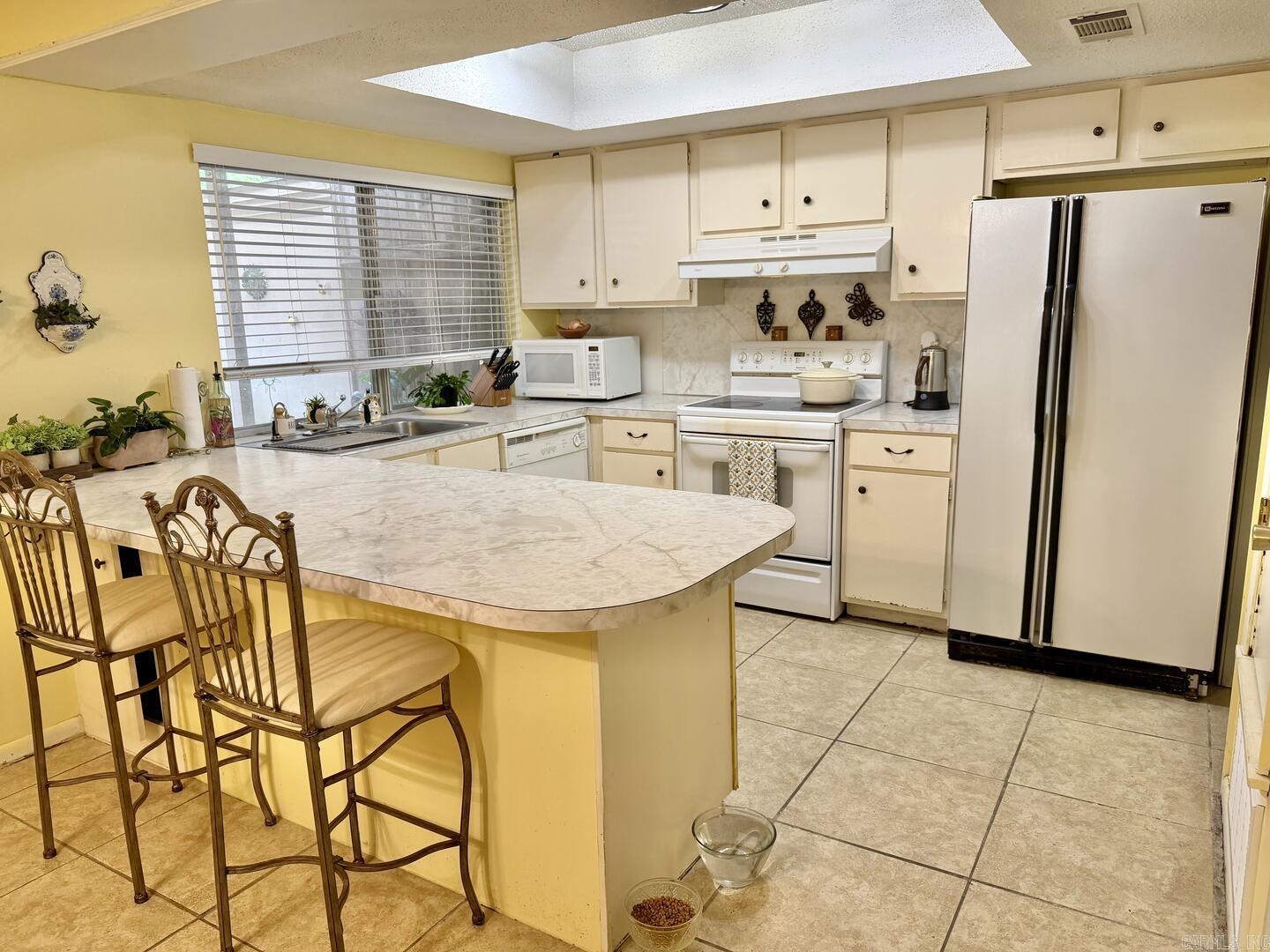613 Greenbriar Drive Property Photo 10