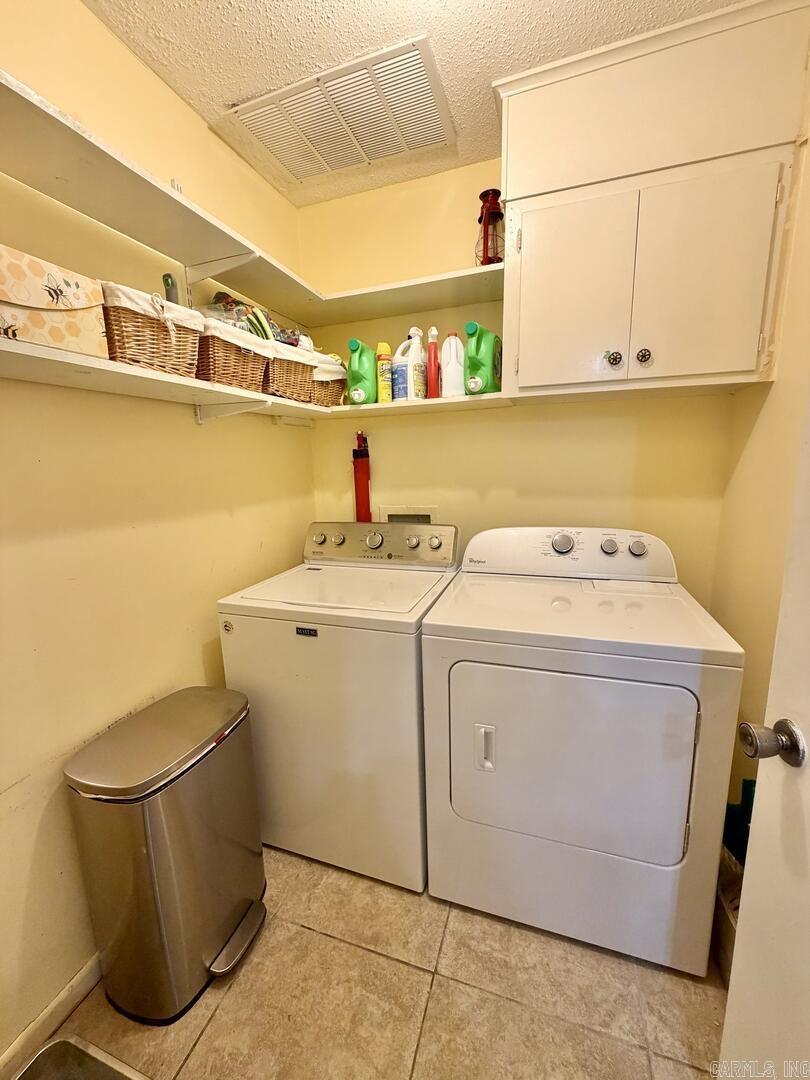 613 Greenbriar Drive Property Photo 14