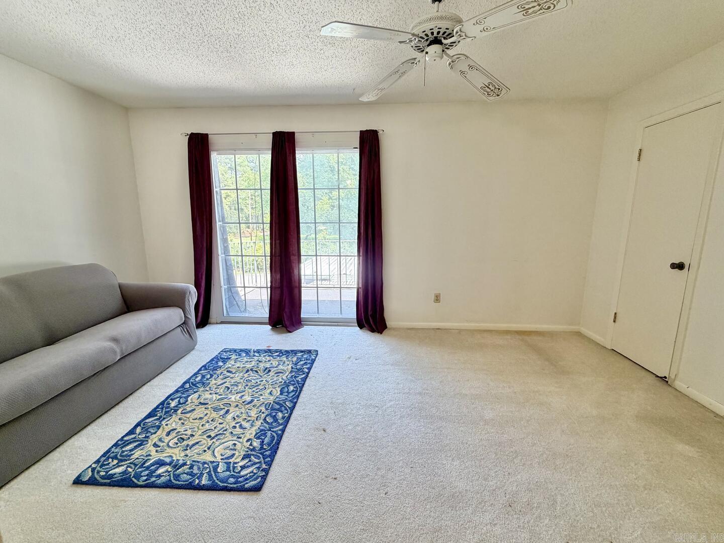 613 Greenbriar Drive Property Photo 15