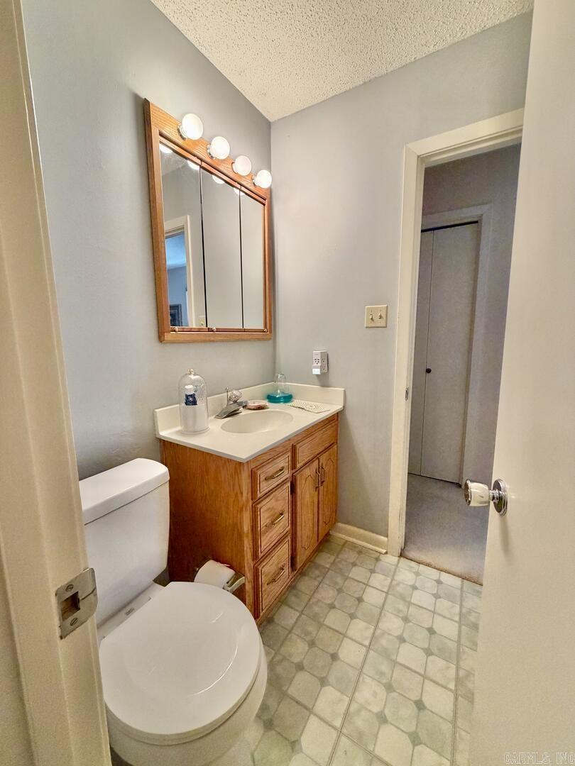 613 Greenbriar Drive Property Photo 20