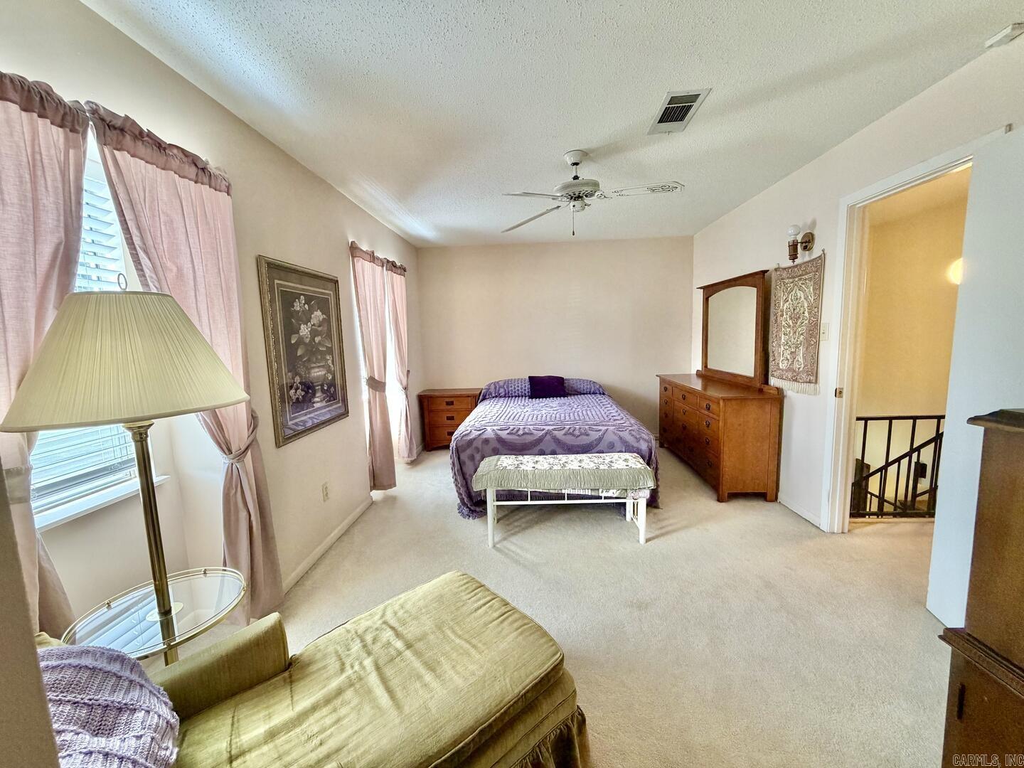 613 Greenbriar Drive Property Photo 23