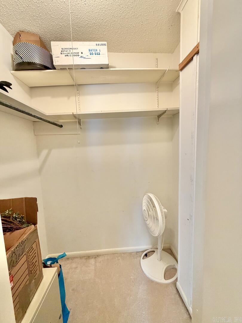 613 Greenbriar Drive Property Photo 26