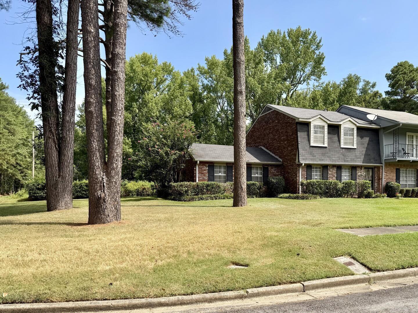 613 Greenbriar Drive Property Photo 31