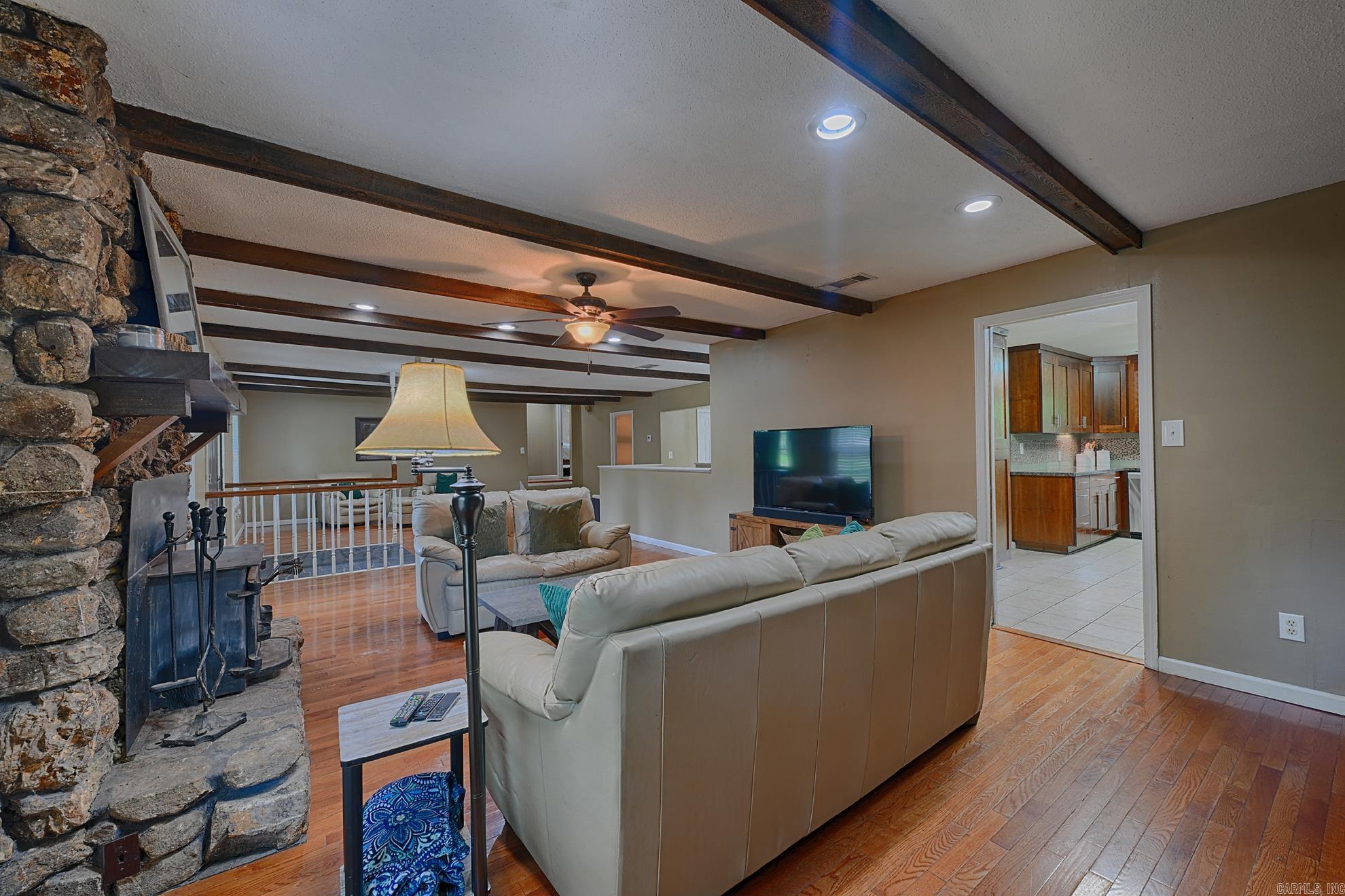 1 Ivy Circle Property Photo 7