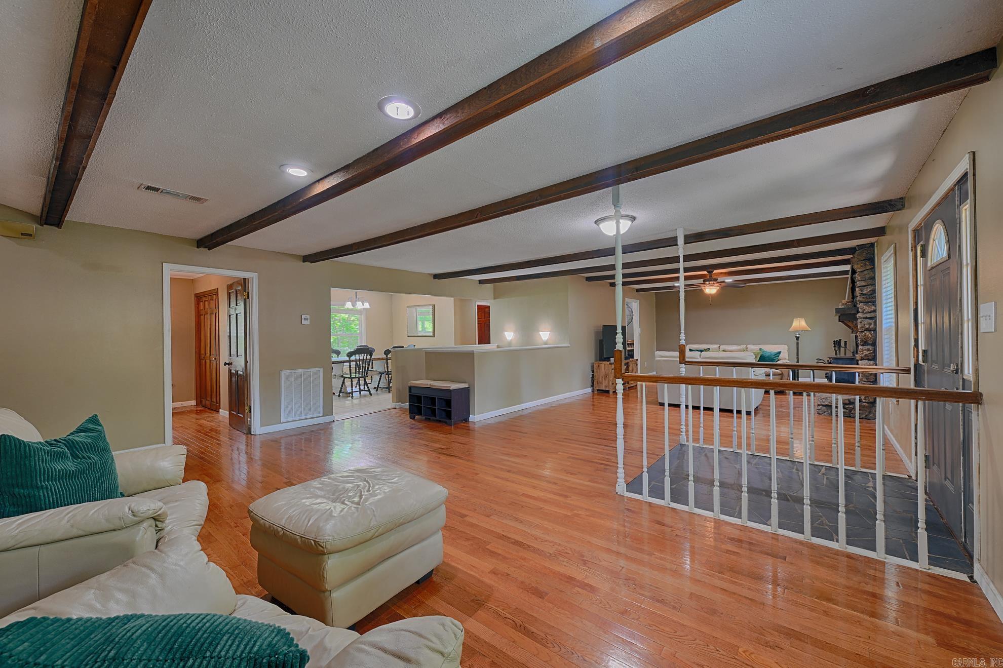 1 Ivy Circle Property Photo 18