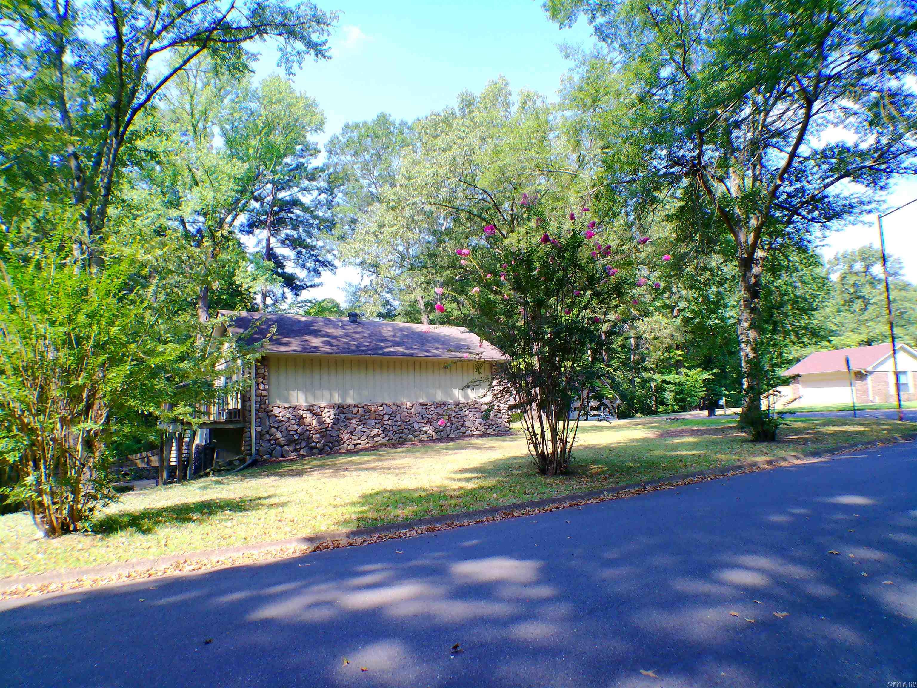 1 Ivy Circle Property Photo 42