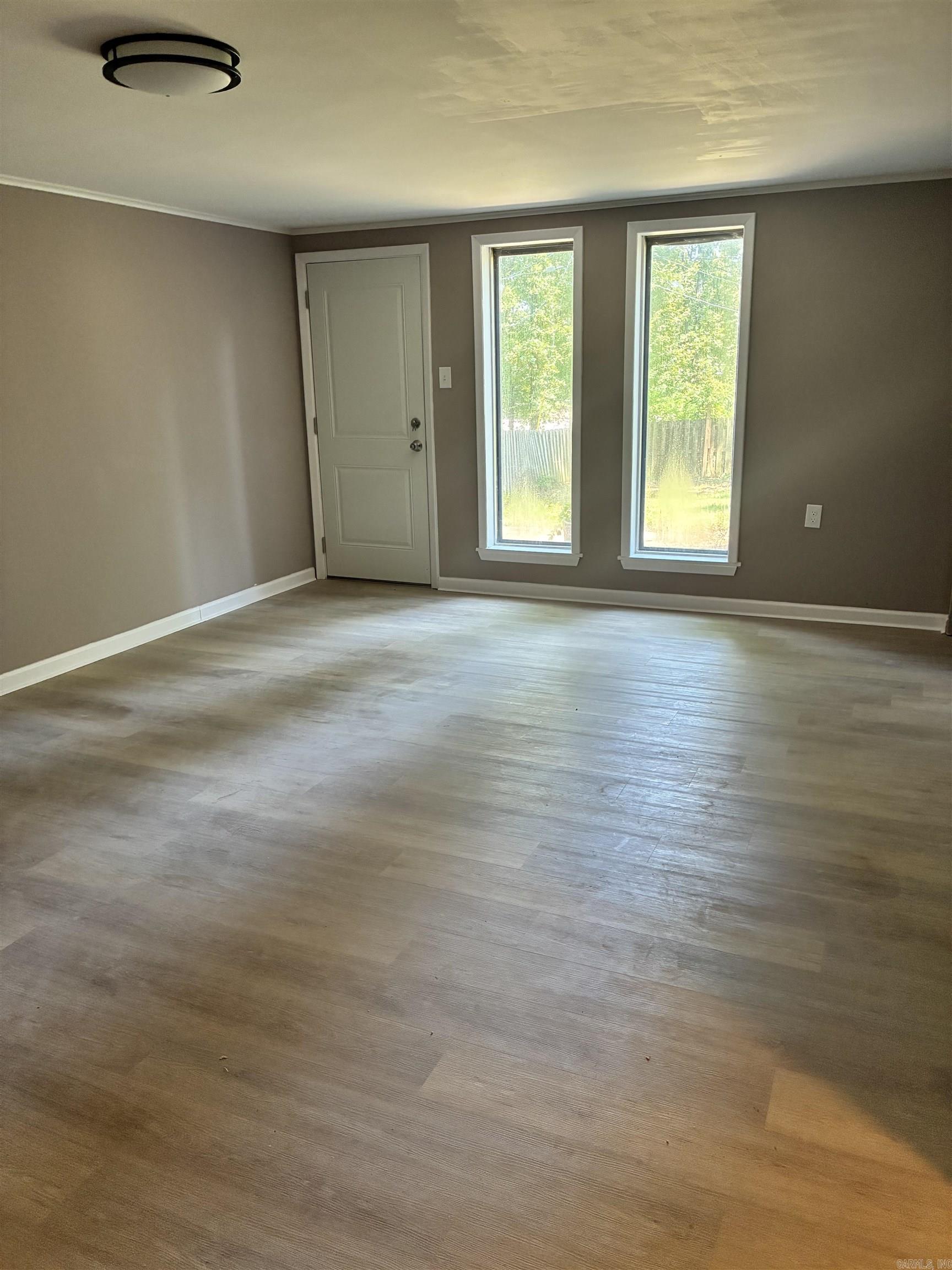 44 Greenview Circle Property Photo 2