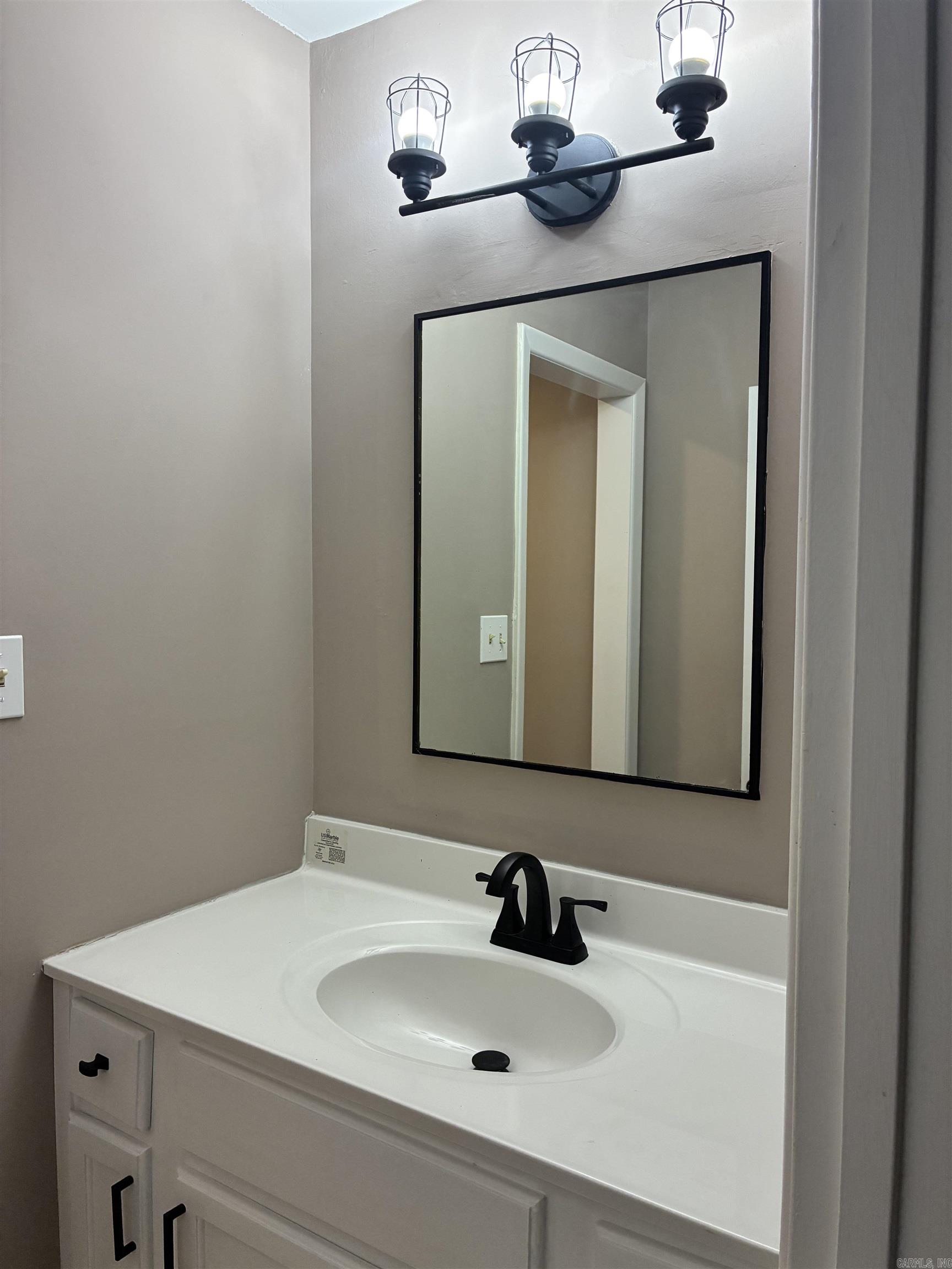 44 Greenview Circle Property Photo 4