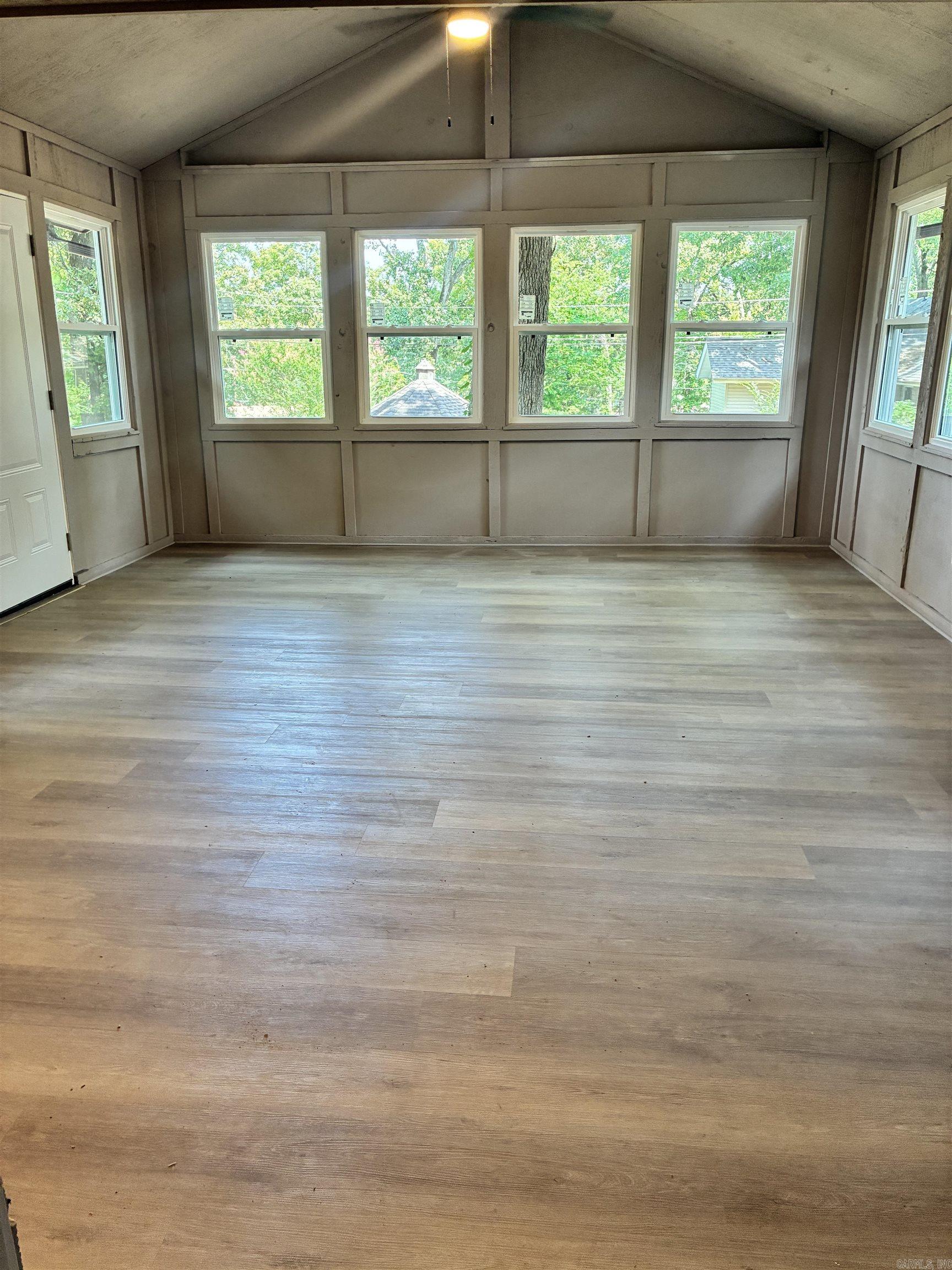 44 Greenview Circle Property Photo 12
