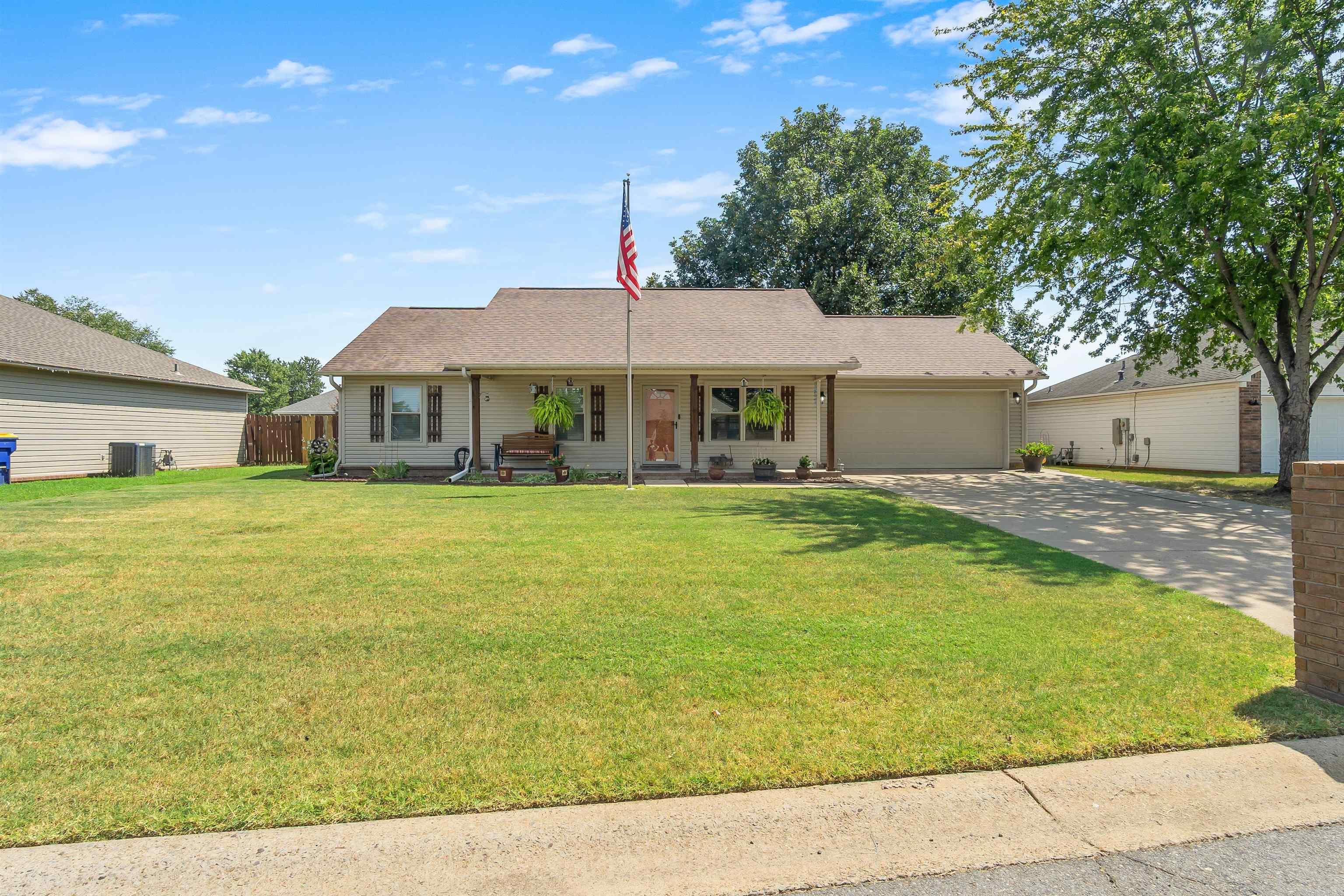 19 Buttercup Lane Property Photo 3