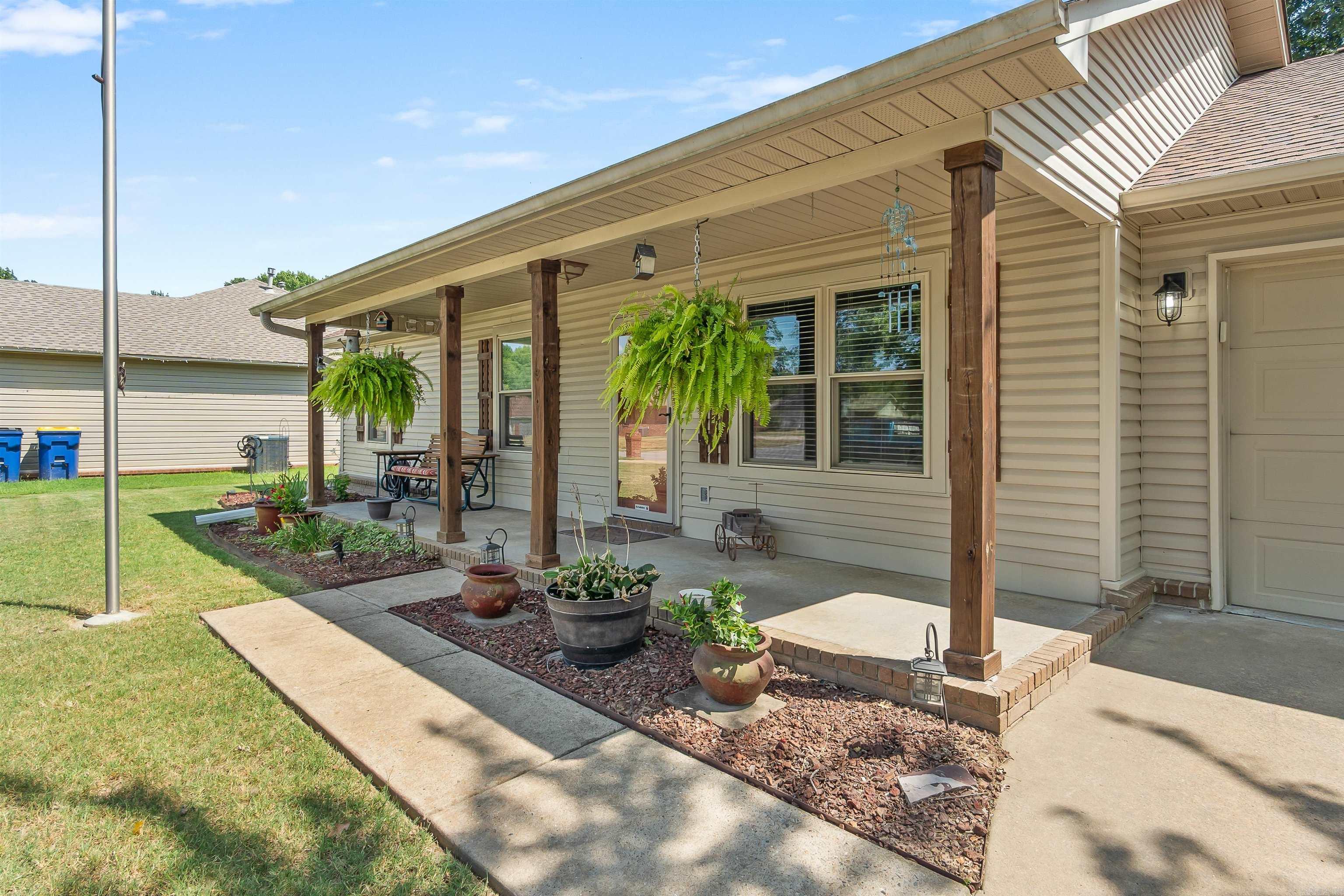 19 Buttercup Lane Property Photo 8