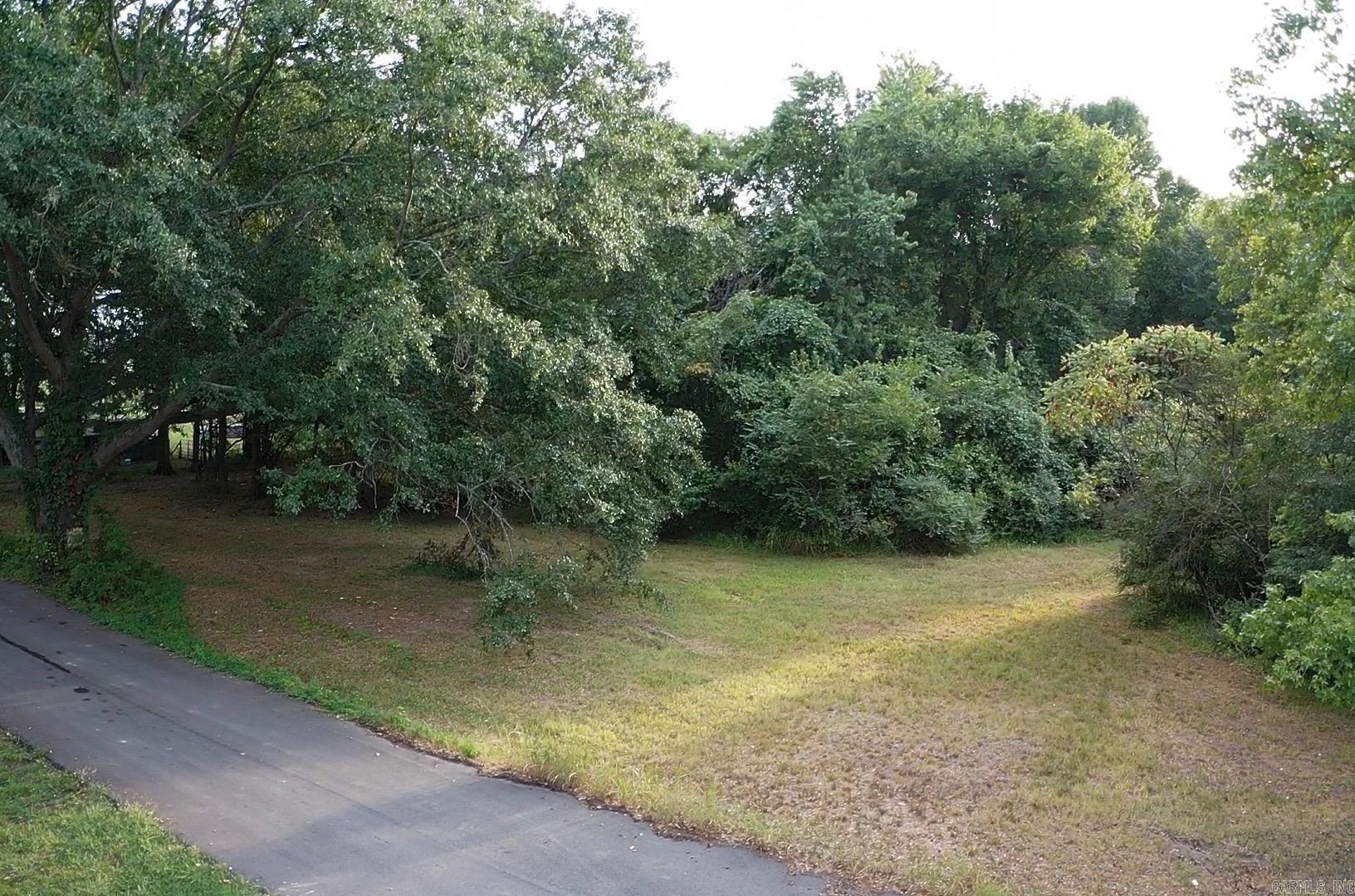 1027 Hickory Street Property Photo 8