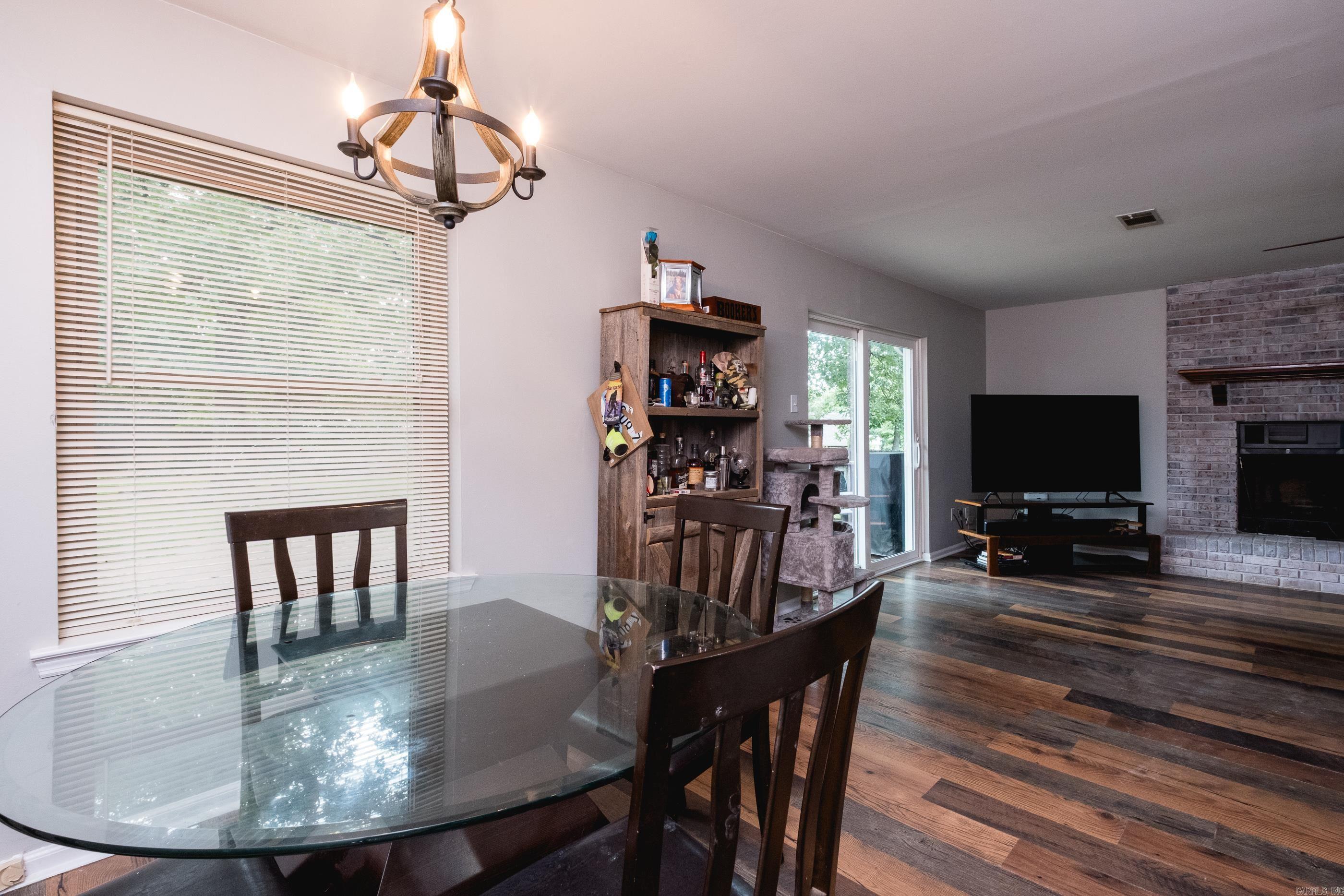 4 Oak Forest Cove Property Photo 9