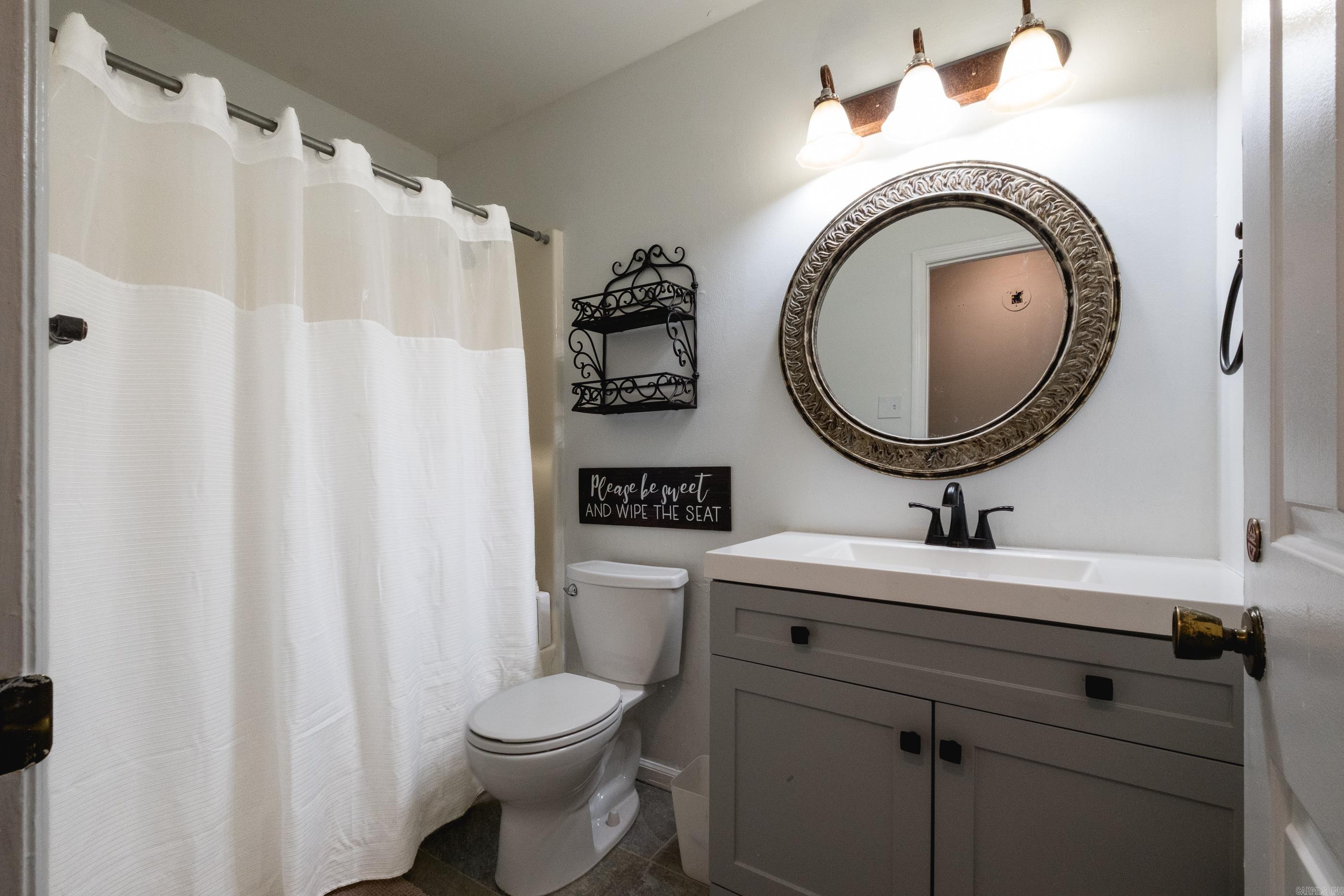 4 Oak Forest Cove Property Photo 14