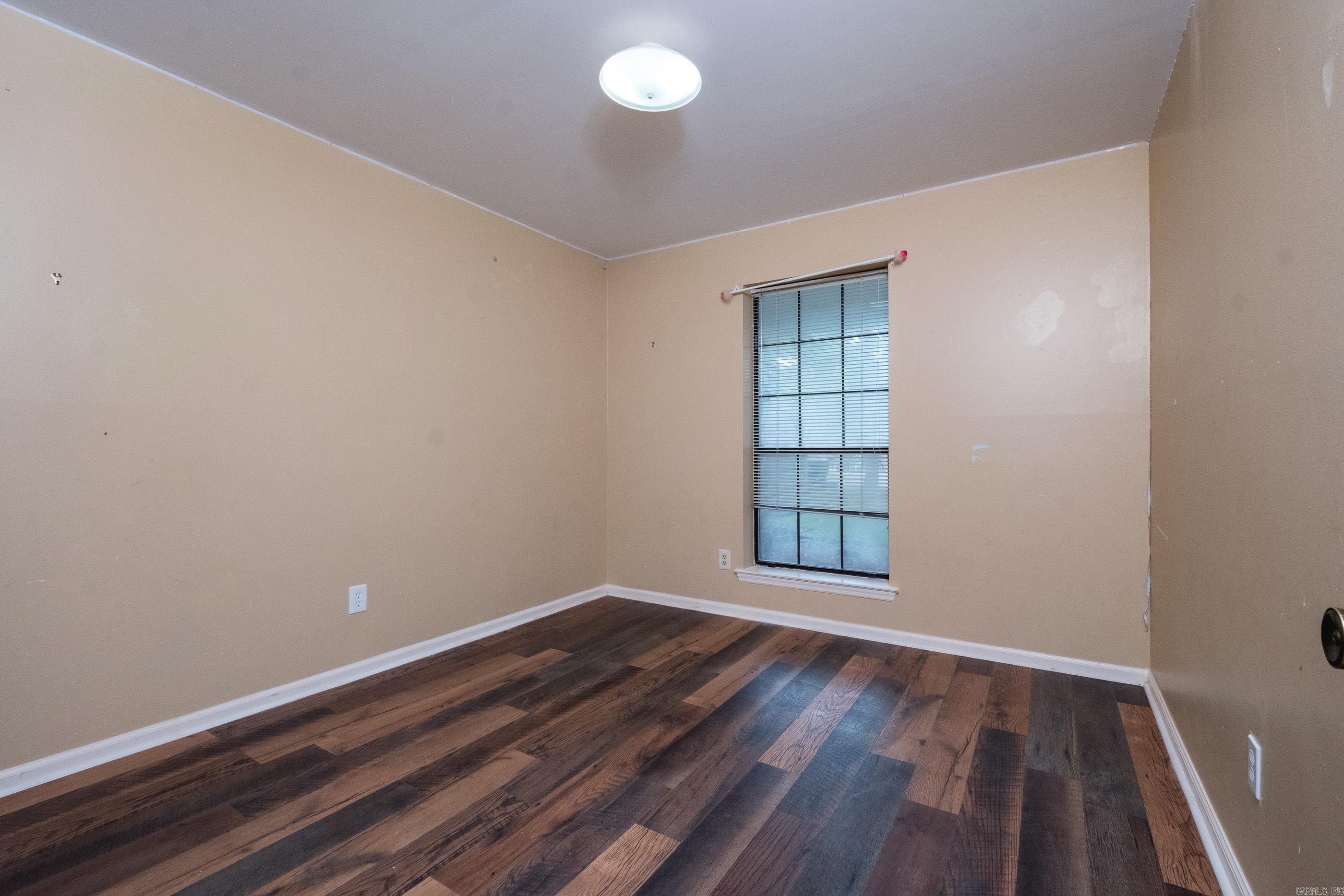 4 Oak Forest Cove Property Photo 15