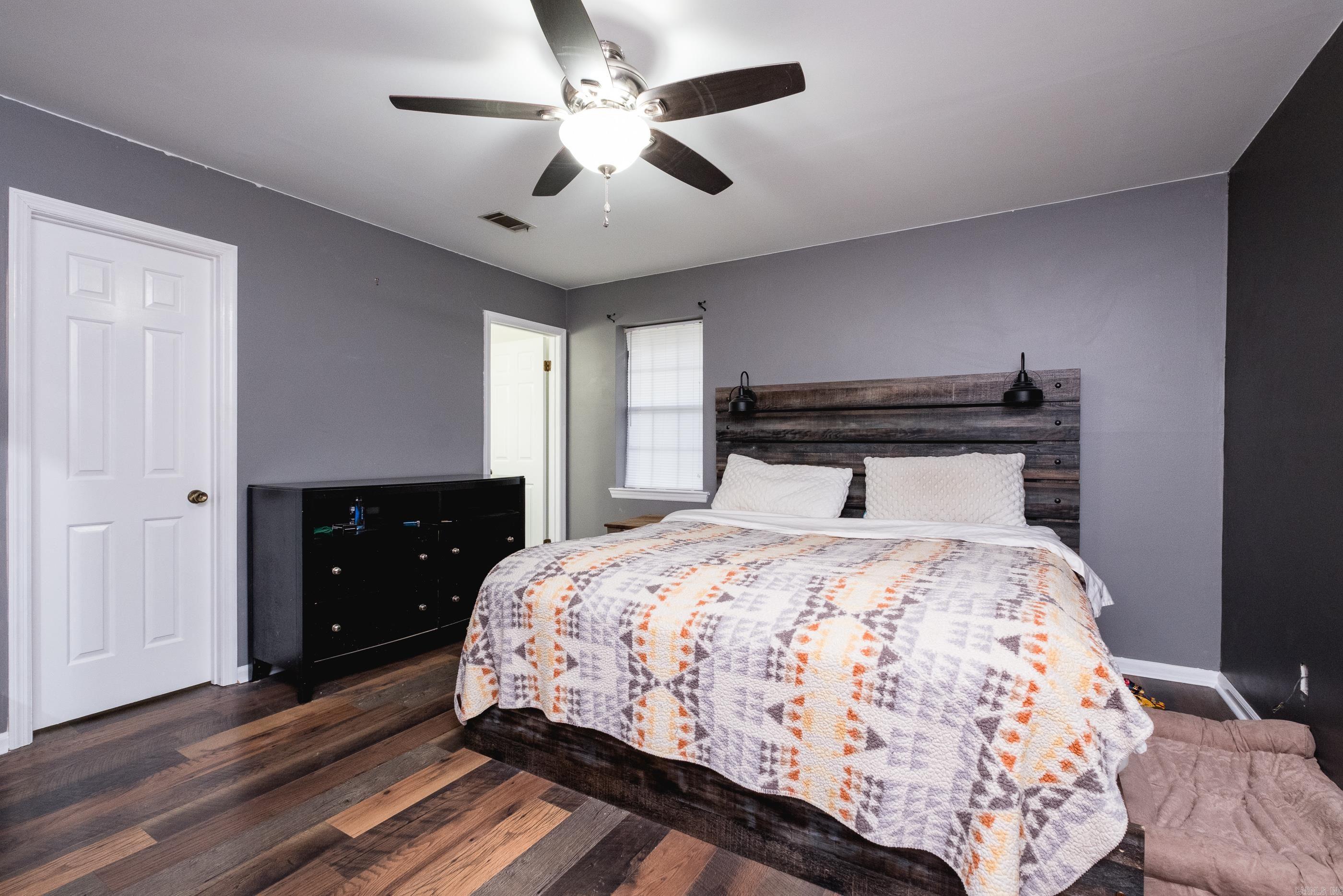 4 Oak Forest Cove Property Photo 18