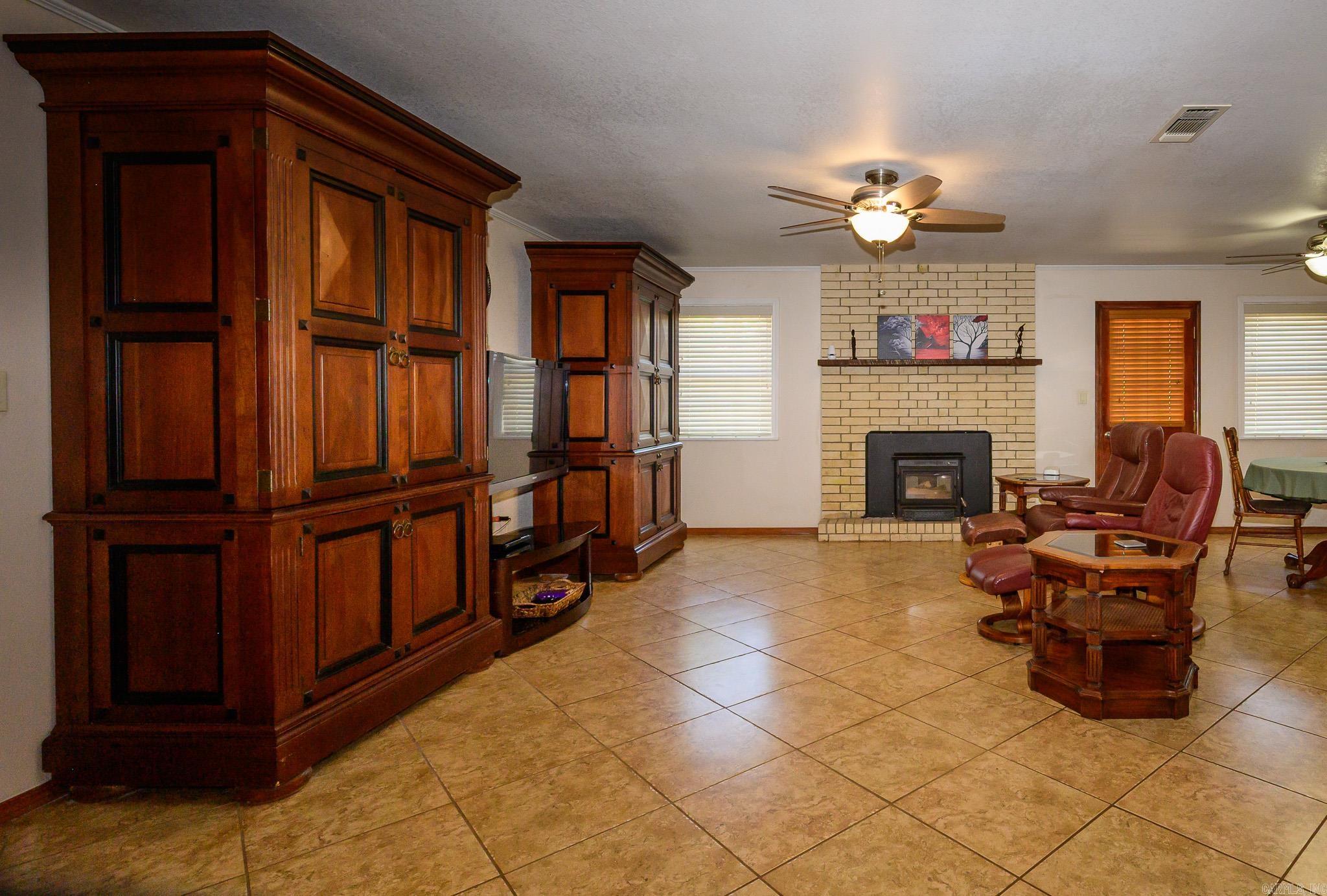 1408 West Boundary Road Property Photo 5