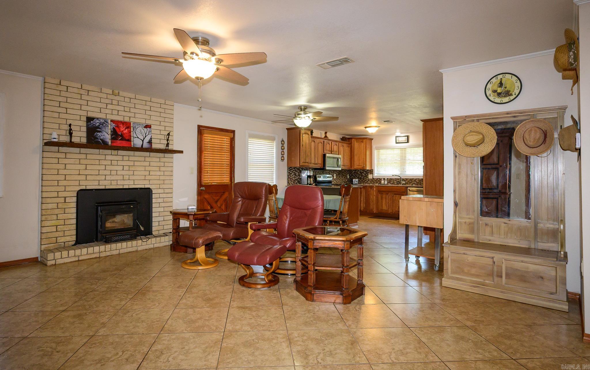 1408 West Boundary Road Property Photo 6