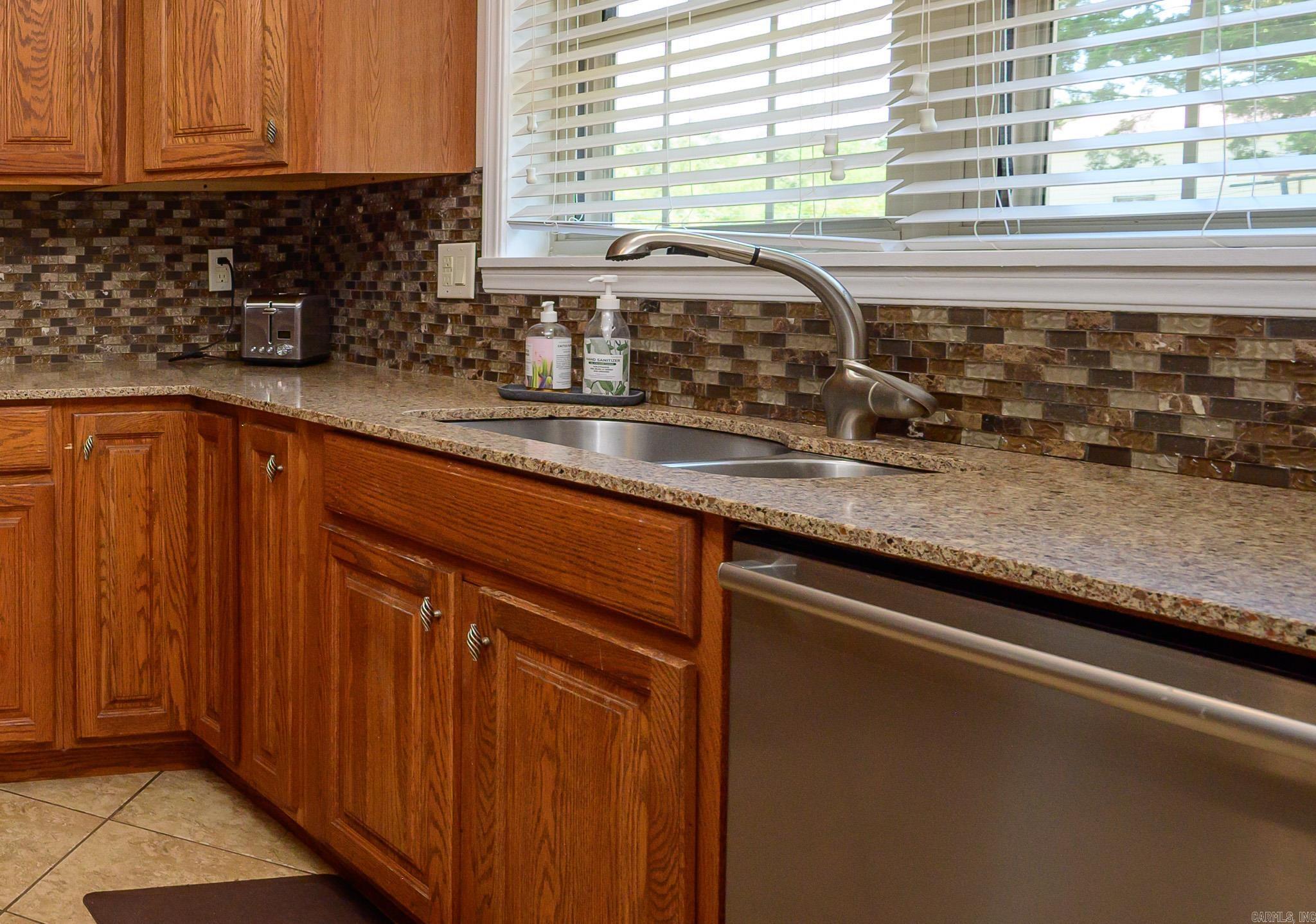 1408 West Boundary Road Property Photo 12