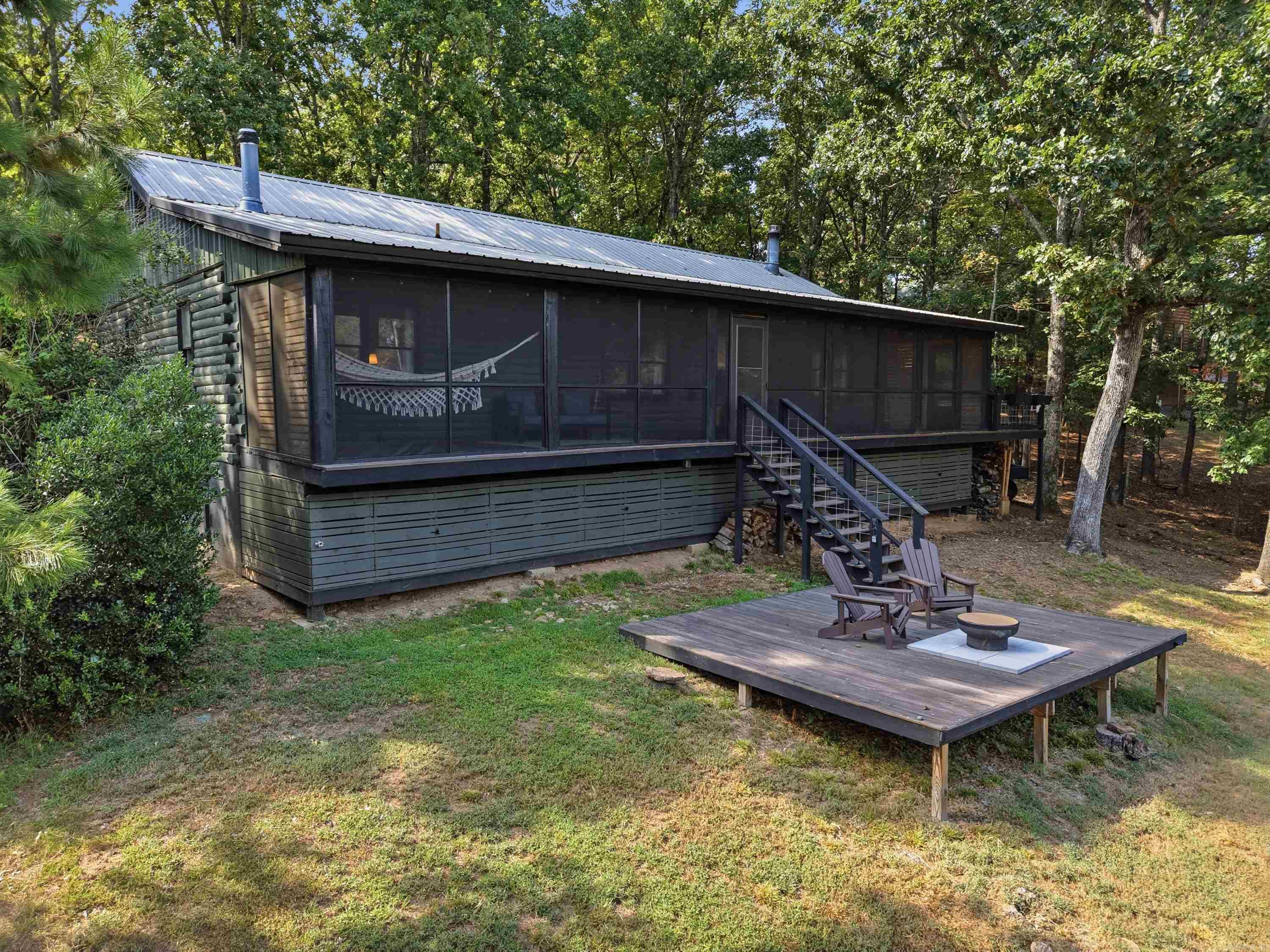 360 Shore Drive Property Photo 2
