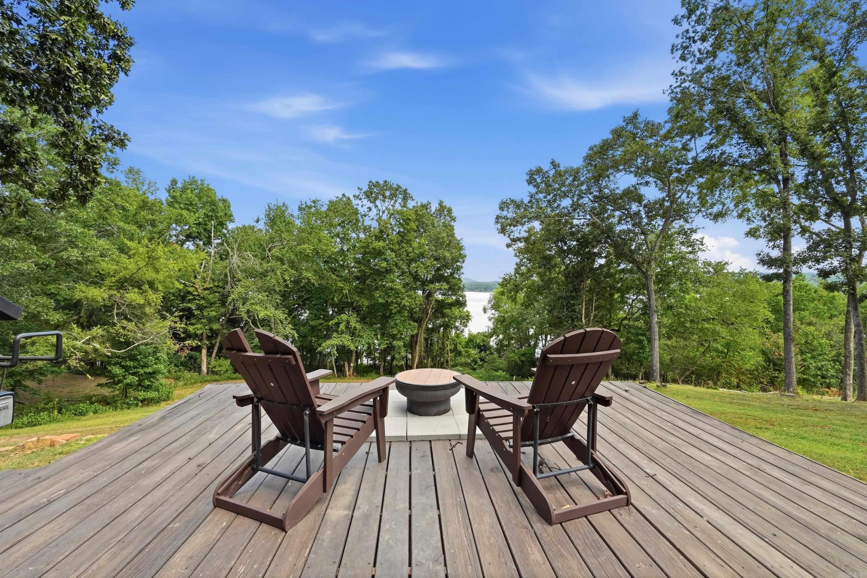 360 Shore Drive Property Photo 3