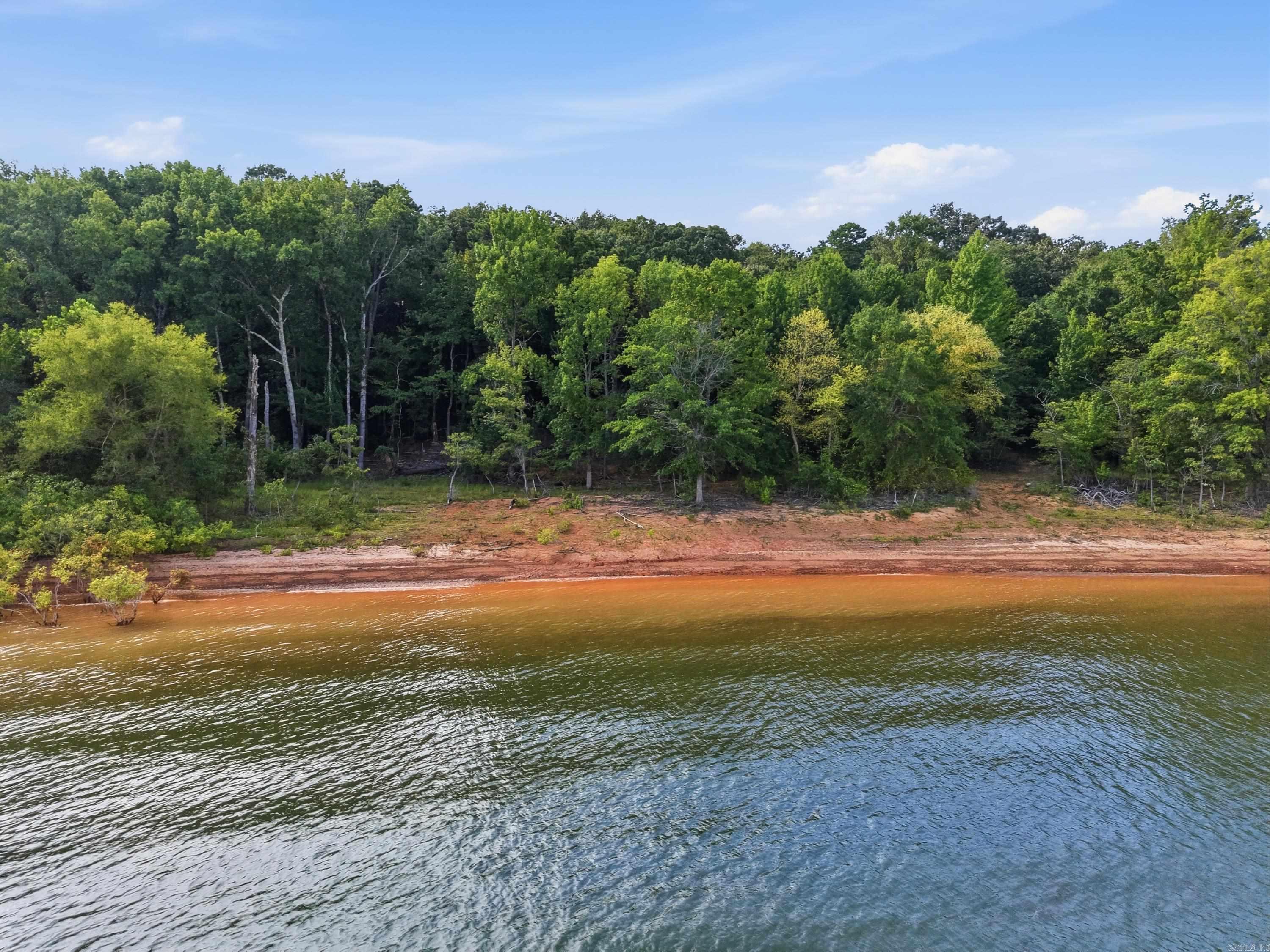 360 Shore Drive Property Photo 4