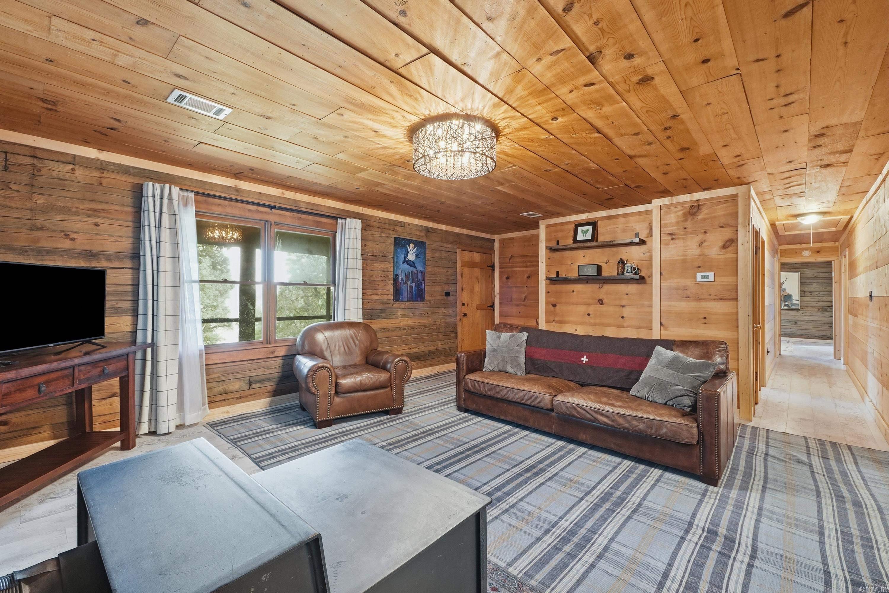 360 Shore Drive Property Photo 12