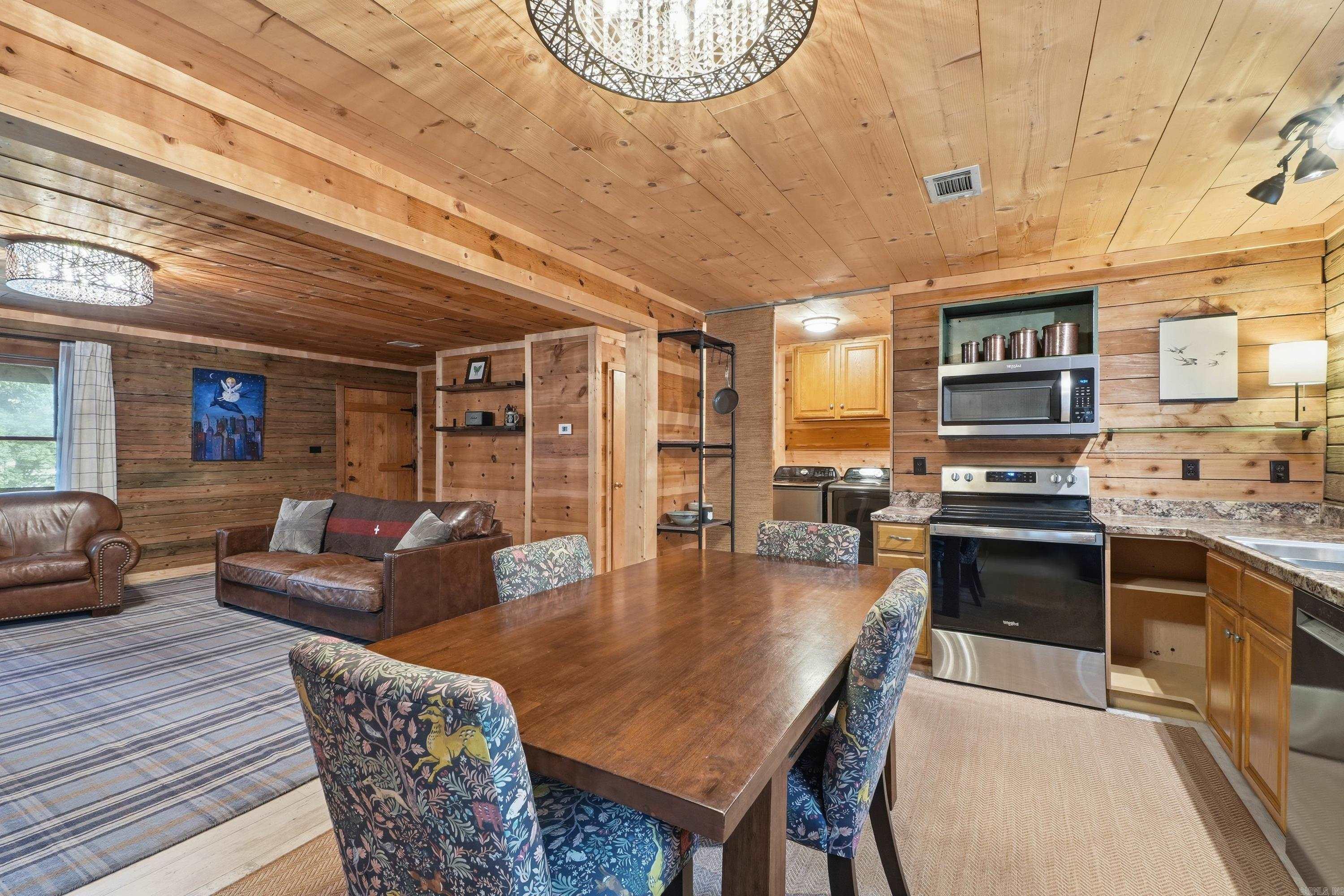 360 Shore Drive Property Photo 18