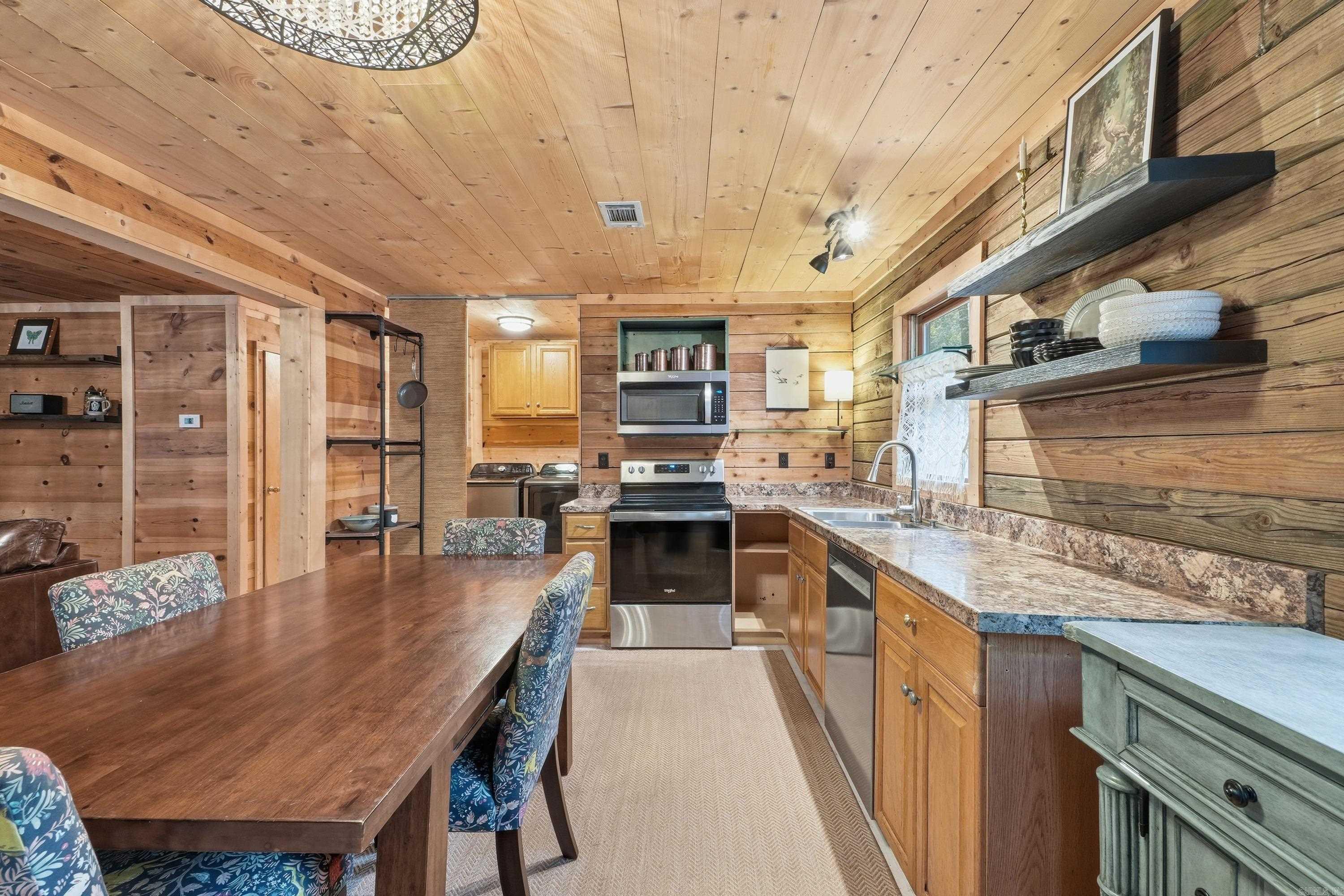 360 Shore Drive Property Photo 23