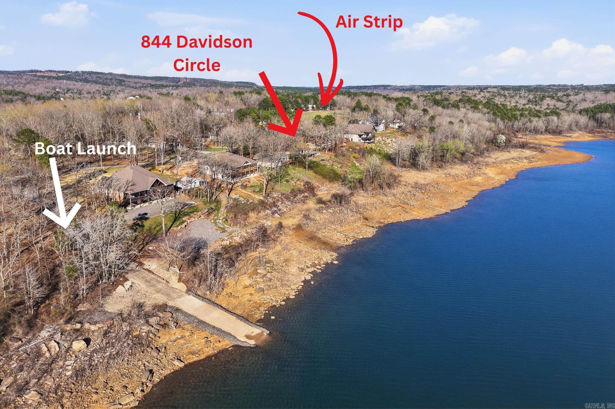 844 Davidson Circle Property Photo 3