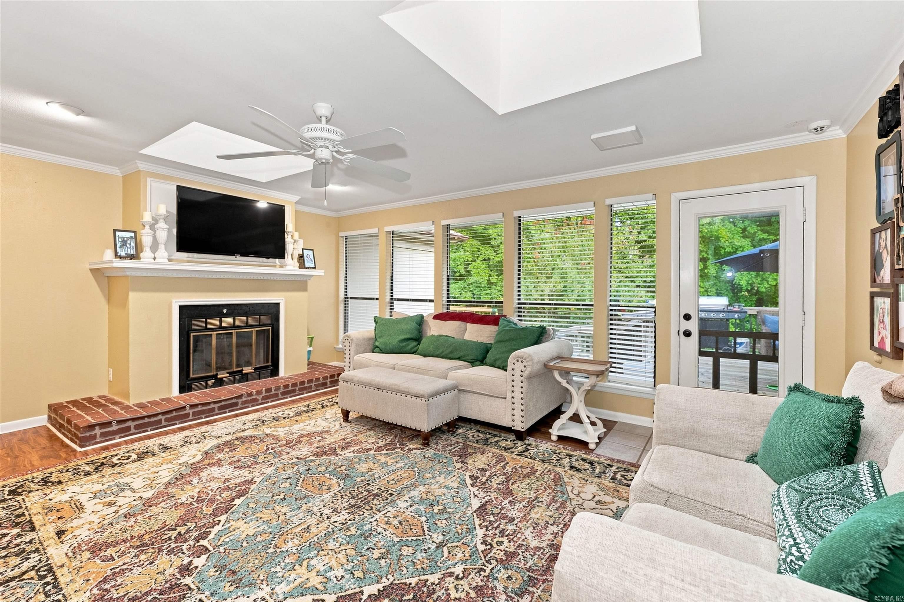 705 Oakwood Drive Property Photo 10