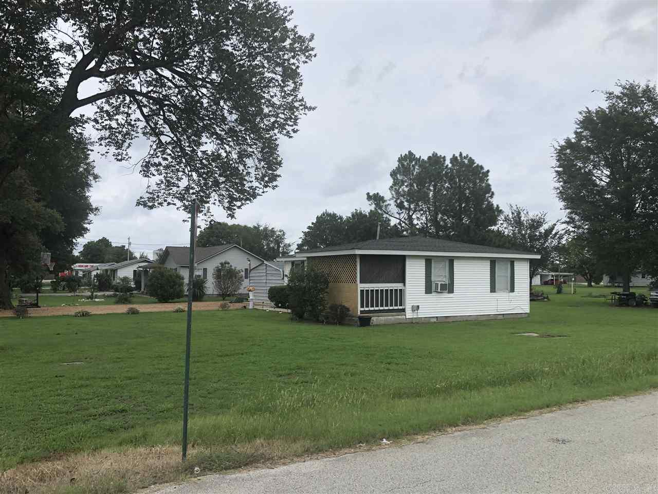 2010 Commerce Drive Property Photo 1