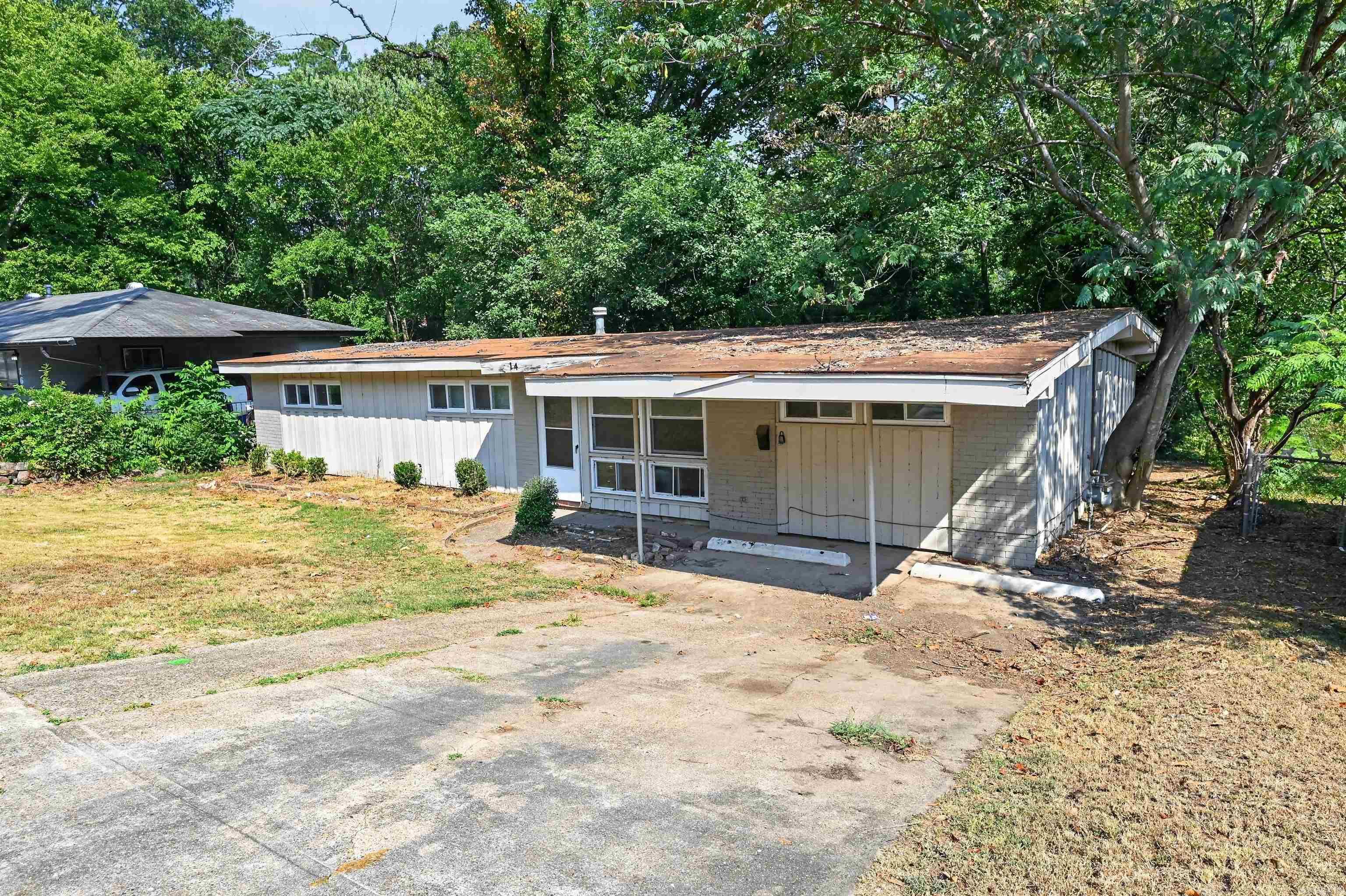 14 Greenway Drive Property Photo 4