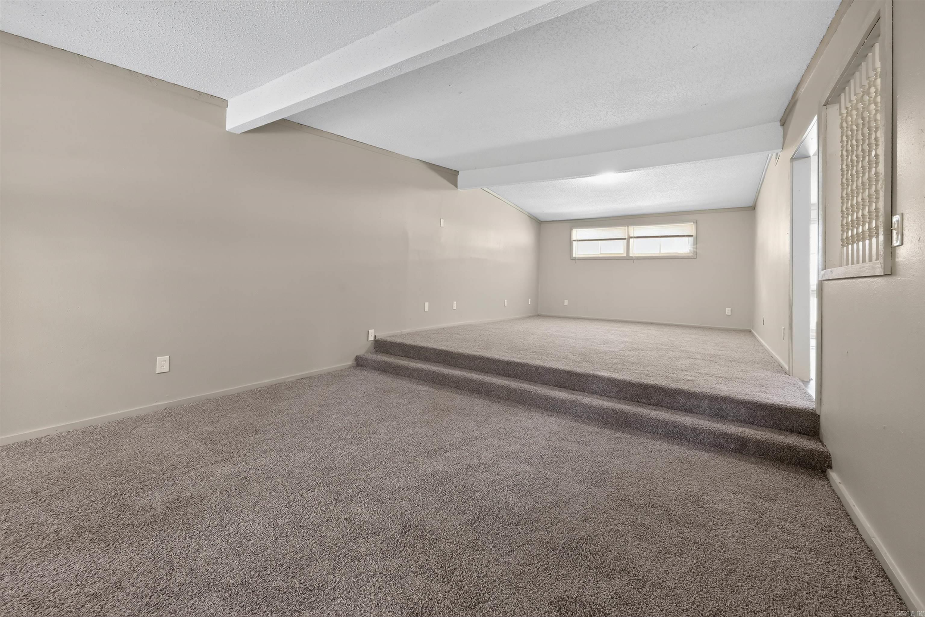 14 Greenway Drive Property Photo 6