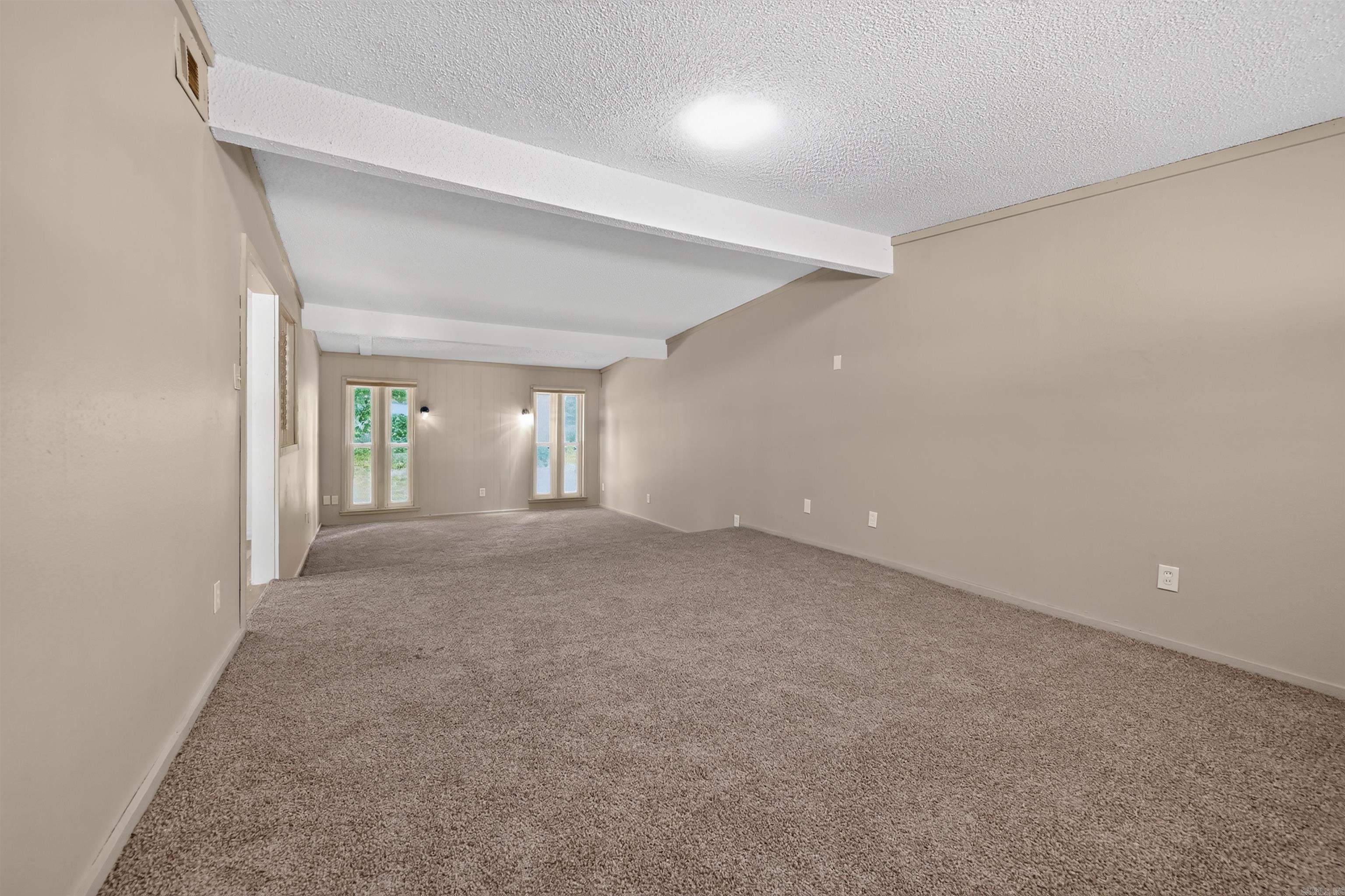 14 Greenway Drive Property Photo 8