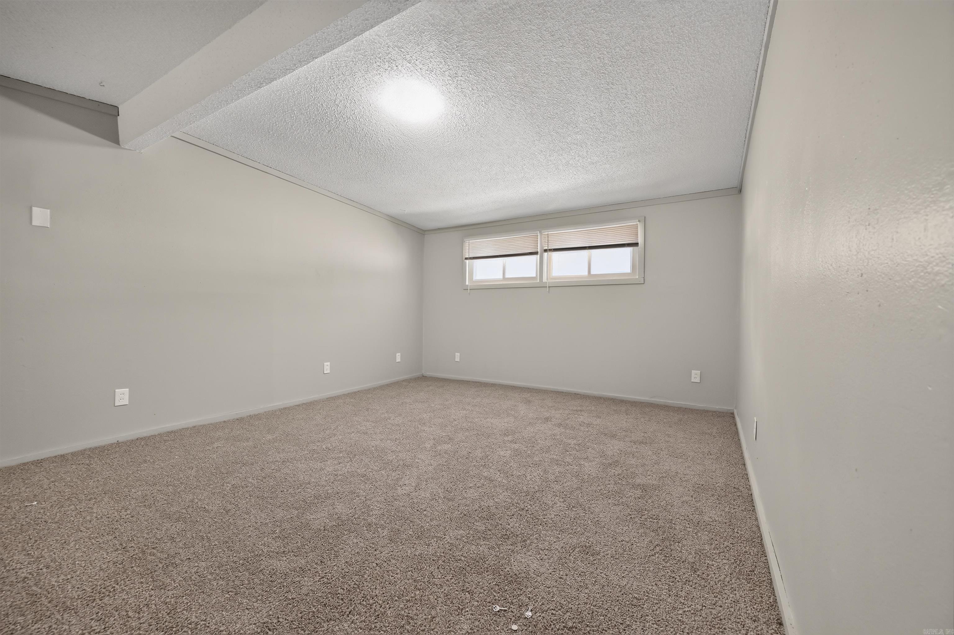 14 Greenway Drive Property Photo 9